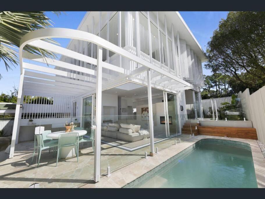 Luxury Mermaid Waters Holiday home