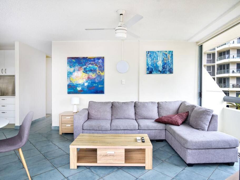Broadbeach Hi Ho 2 Bedroom Apartment *