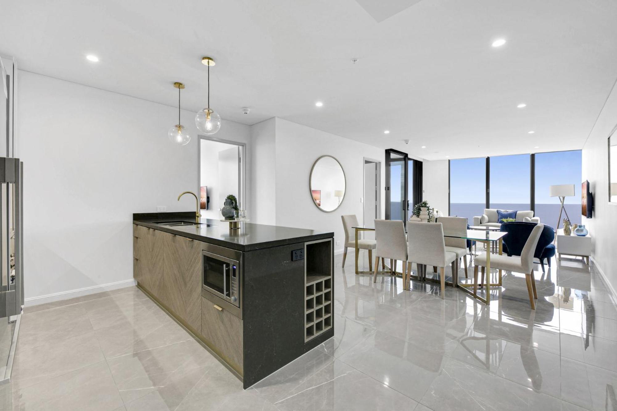 71st Floor Premium With Expansive Ocean Views *