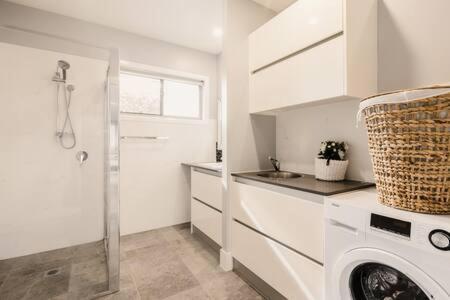 Holiday home An Idyllic Boho Style Retreat High-end Kitchenware Gold Coast