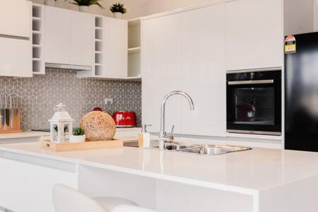 An Idyllic Boho Style Retreat High-end Kitchenware Gold Coast