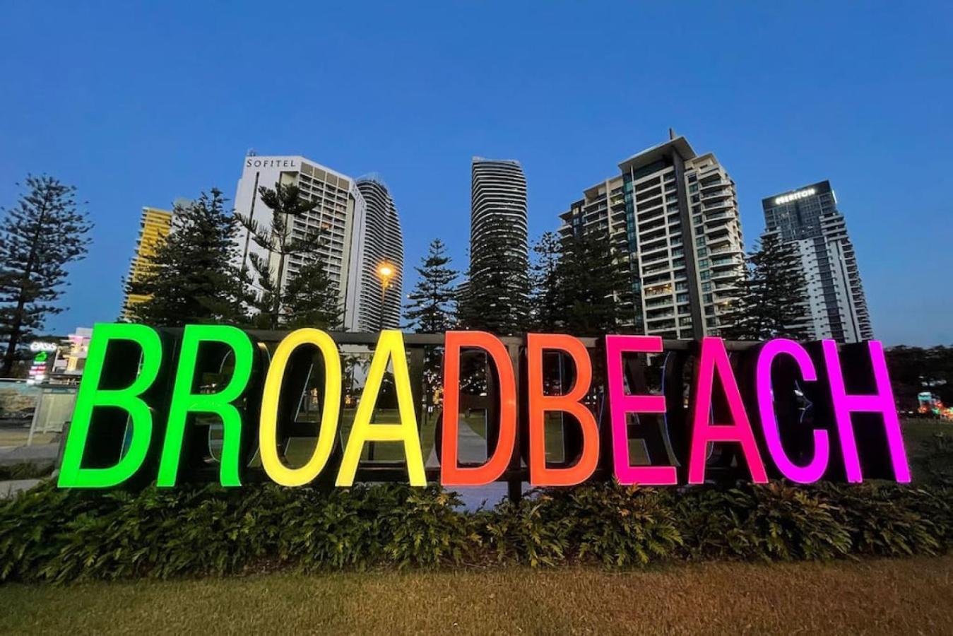 Ocean And River View Luxury 2bd With Prime Location