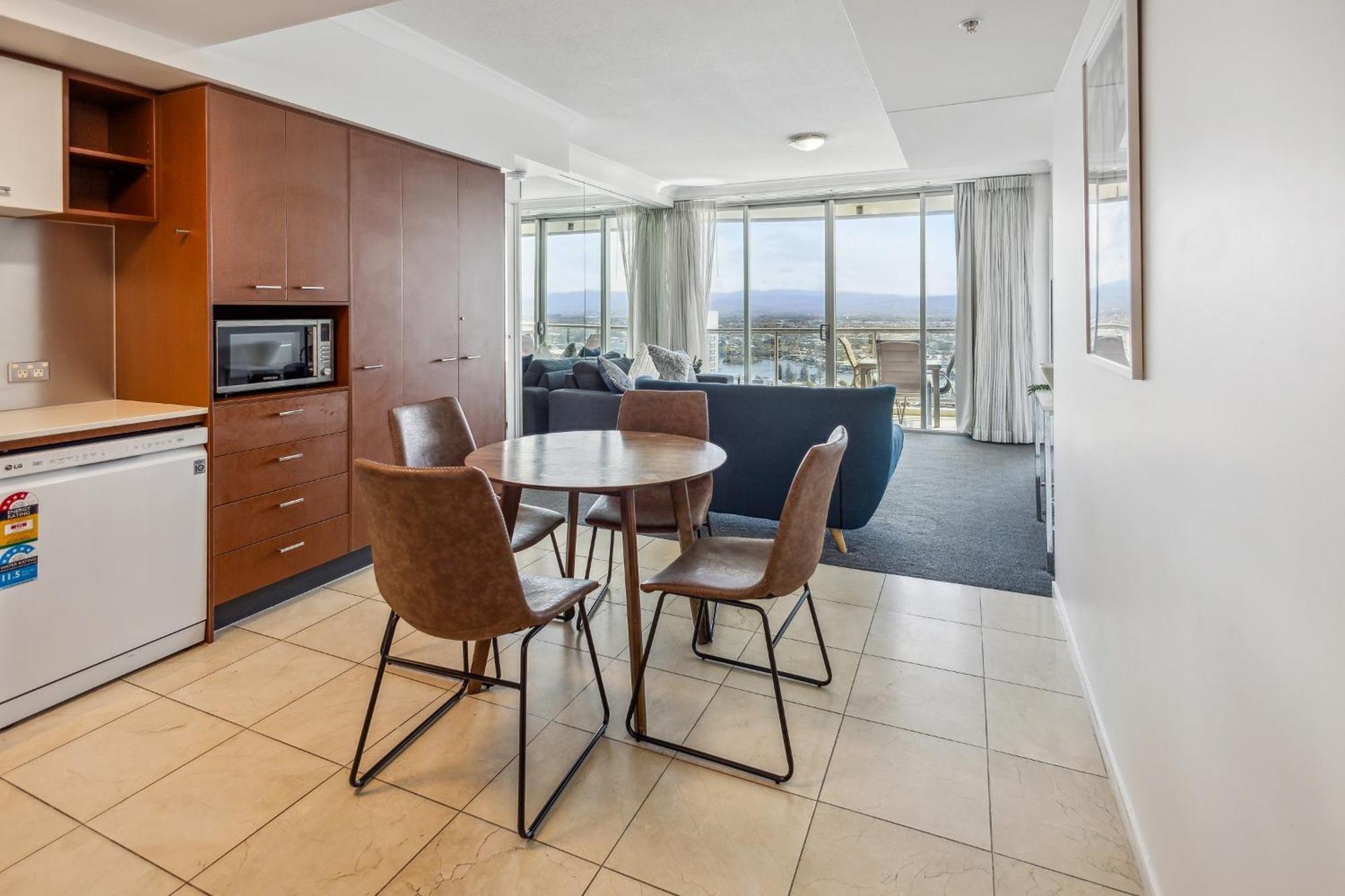 Towers Of Chevron - Private - Hosted By Coastal Letting Co. Apartment Gold Coast