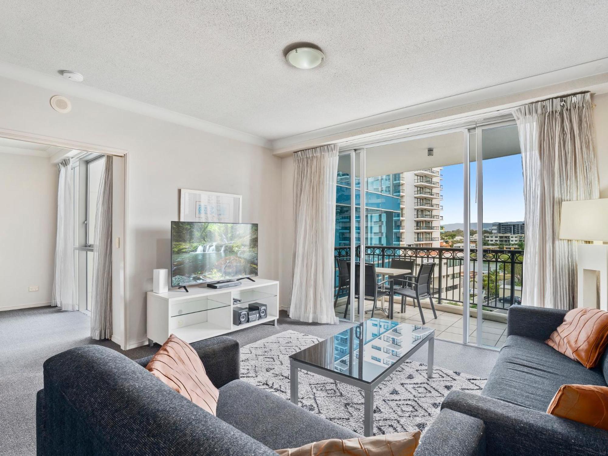 Towers Of Chevron - Private - Hosted By Coastal Letting Co. *
