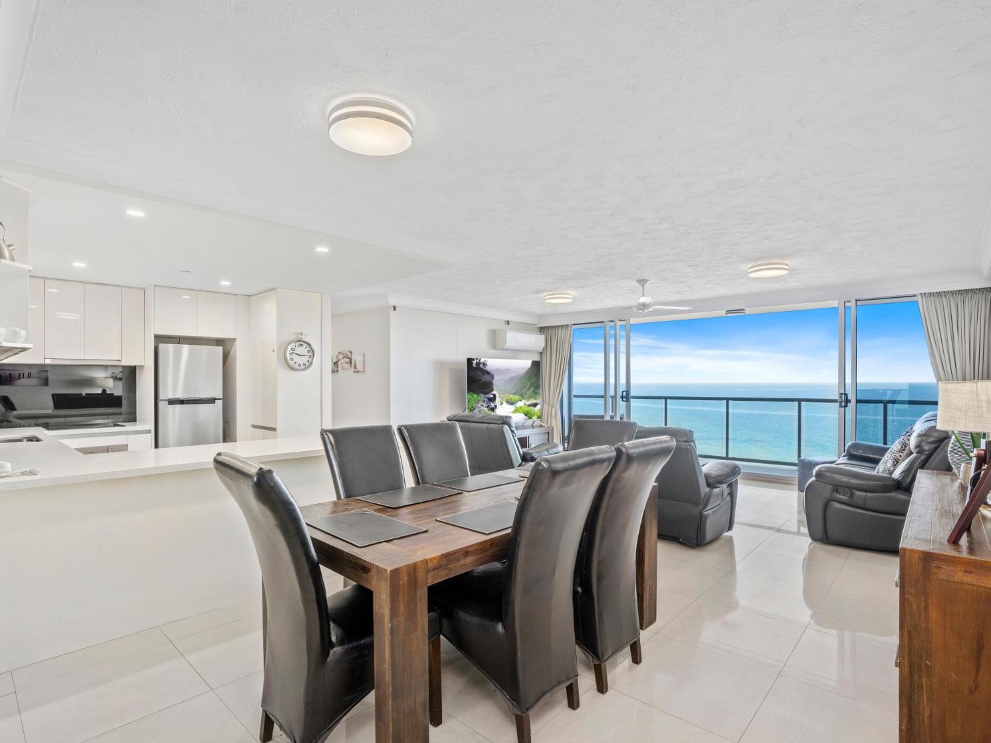 Peninsula Surfers Paradise - Hosted By Coastal Letting *