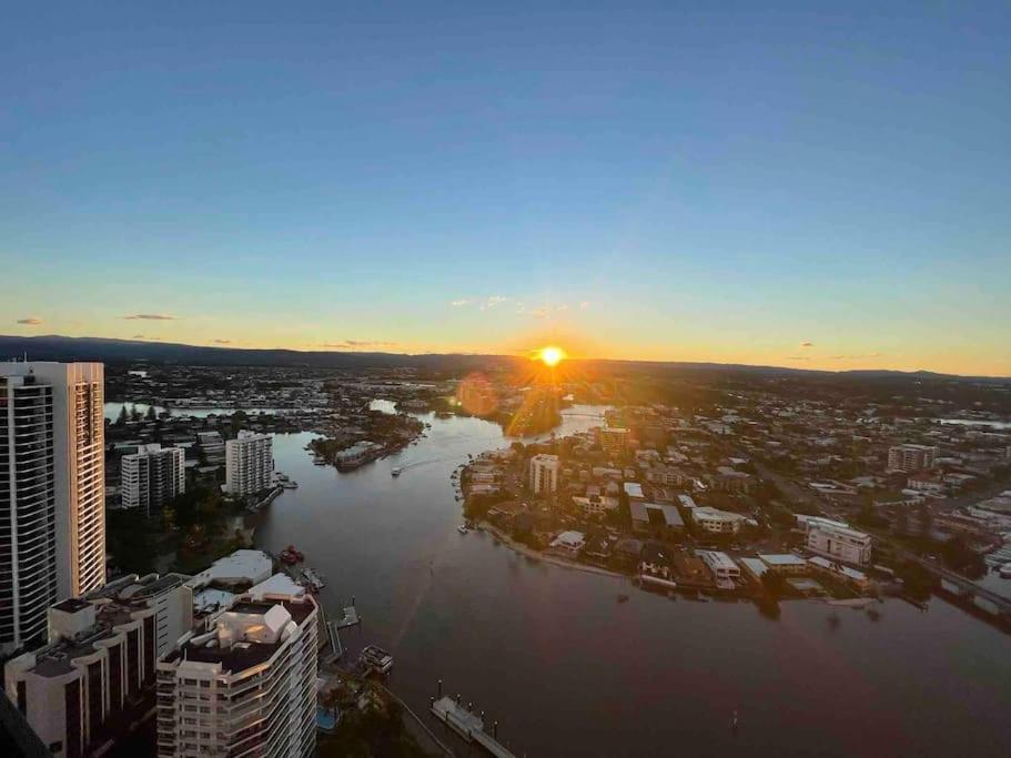 Circle On Cavil - Large Beach/mountain View Apartamento Gold Coast
