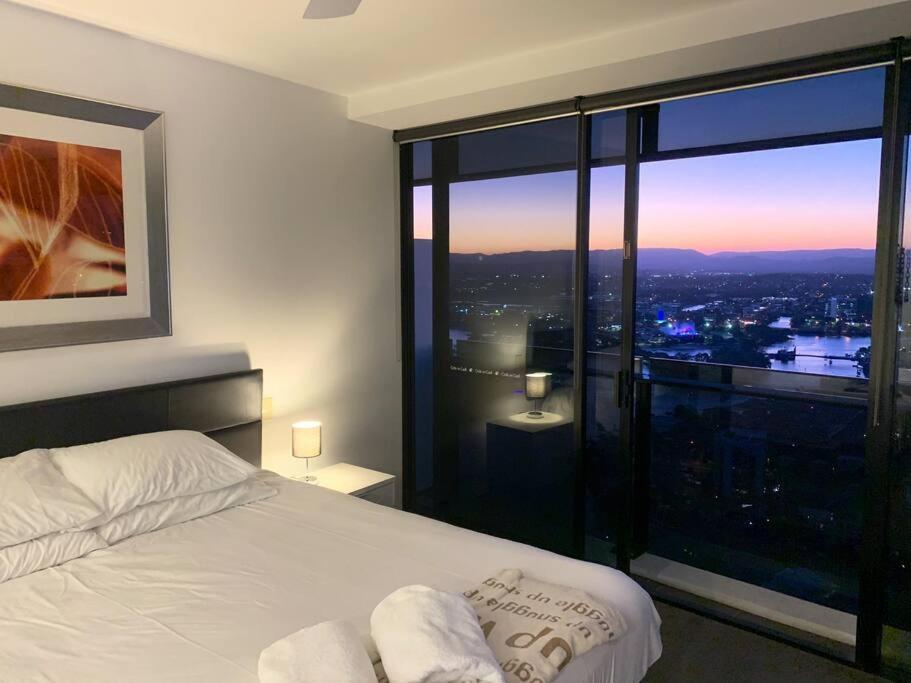 Circle On Cavil - Large Beach/mountain View Apartamento