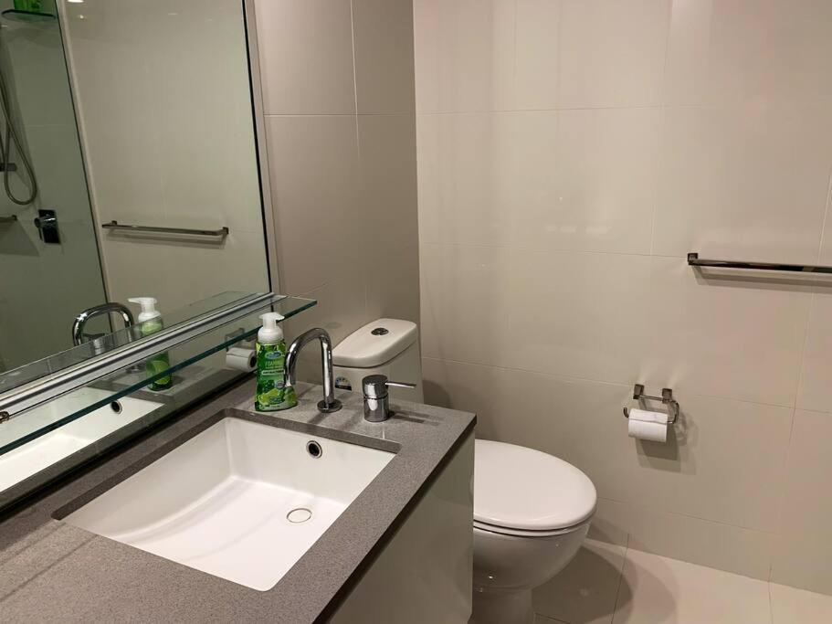 Circle On Cavil - Large Beach/mountain View Gold Coast
