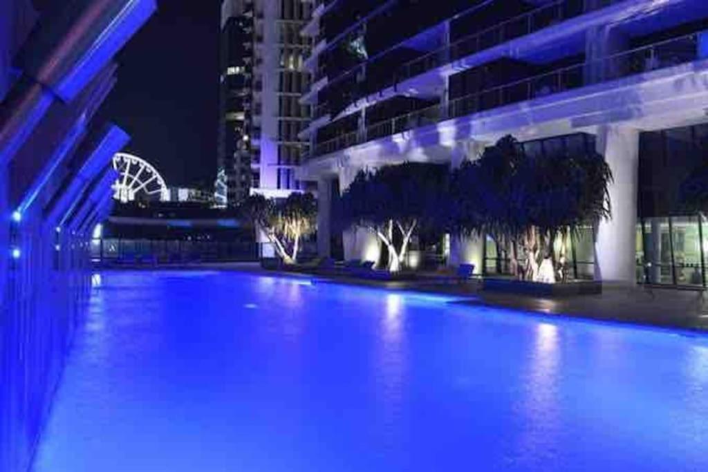 Circle On Cavil - Large Beach/mountain View Apartamento