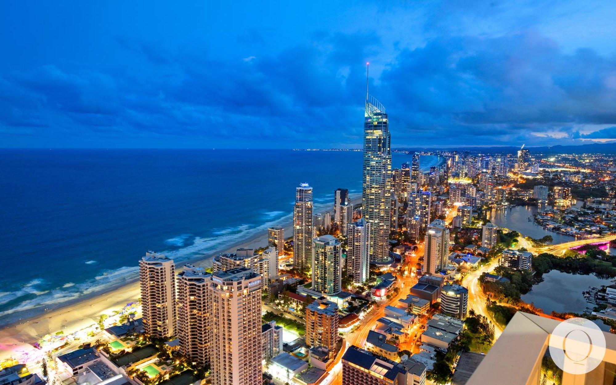 Circle On Cavill Surfers Paradise Mid Week Madness Deal - Q Apartment *