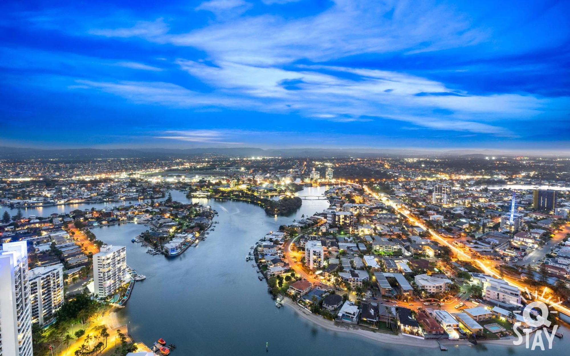 Apartment Circle On Cavill Surfers Paradise Mid Week Madness Deal - Q *