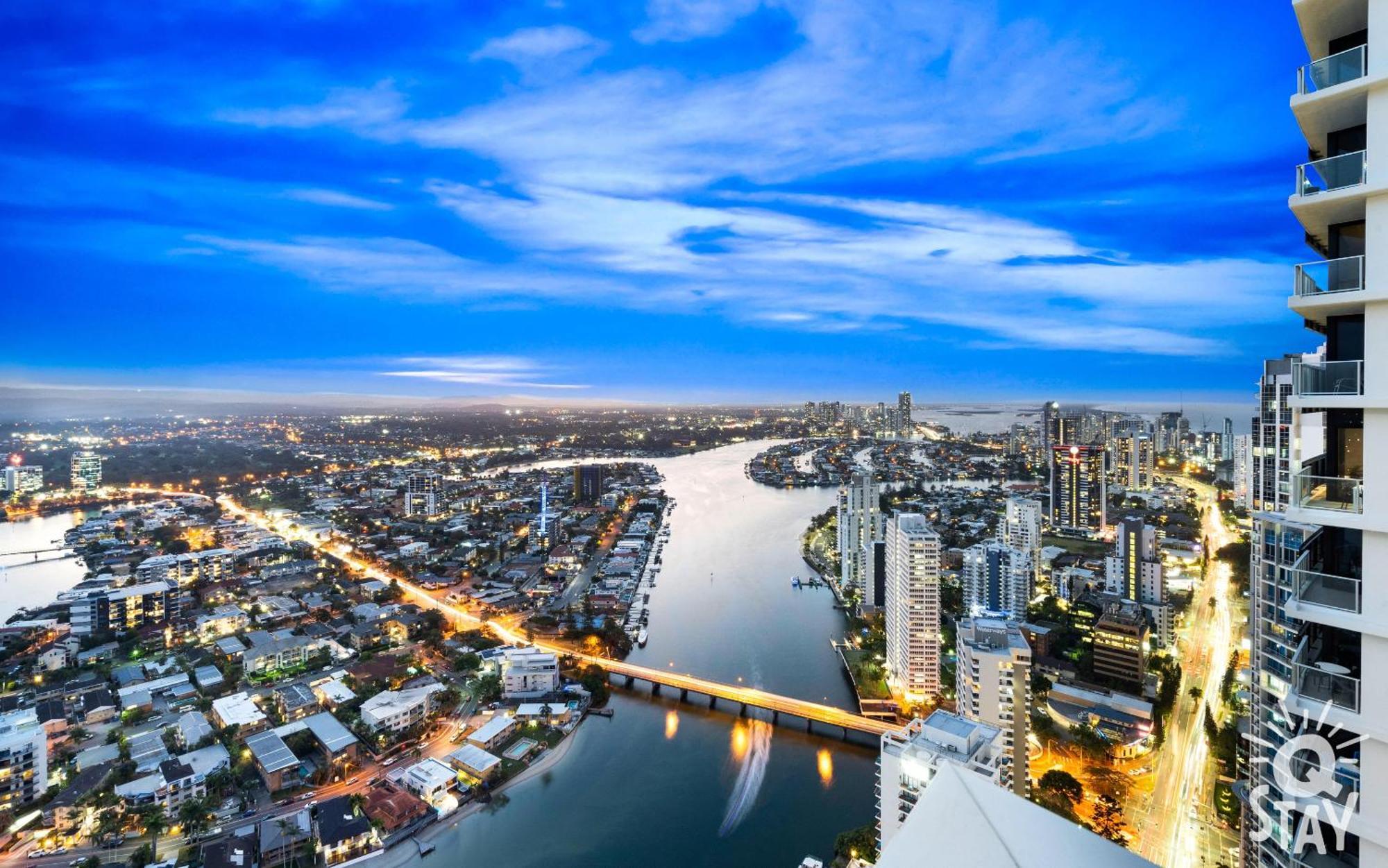Circle On Cavill Surfers Paradise Mid Week Madness Deal - Q Apartment Gold Coast