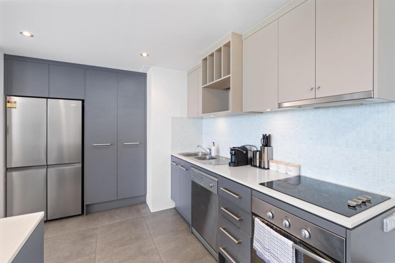 Apartment The Peninsula - Modern Front 2bdr With Parking, Pool & Tennis