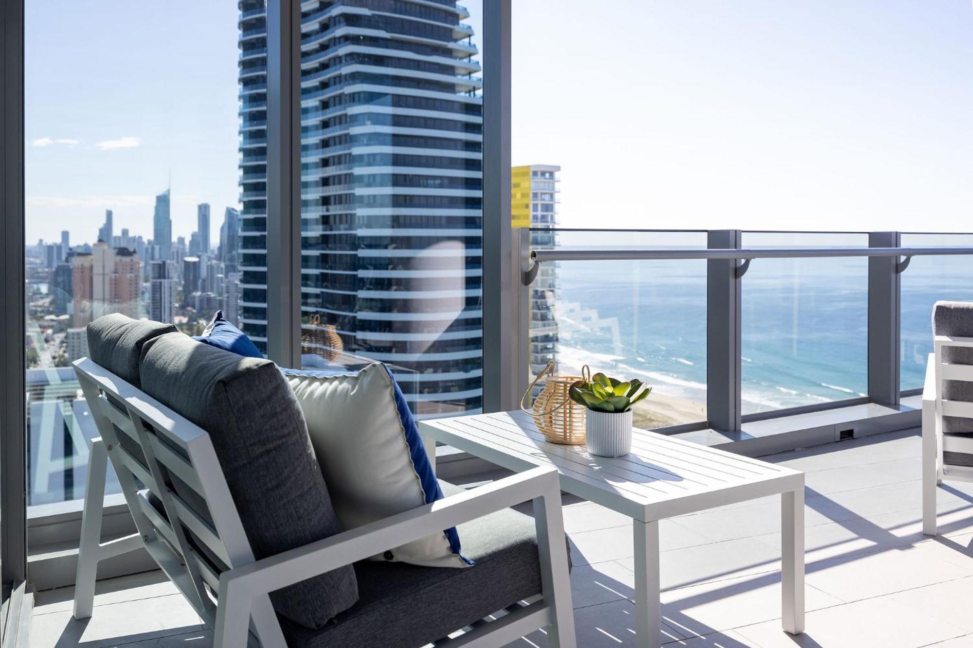 Ultiqa Signature At Broadbeach Apartment