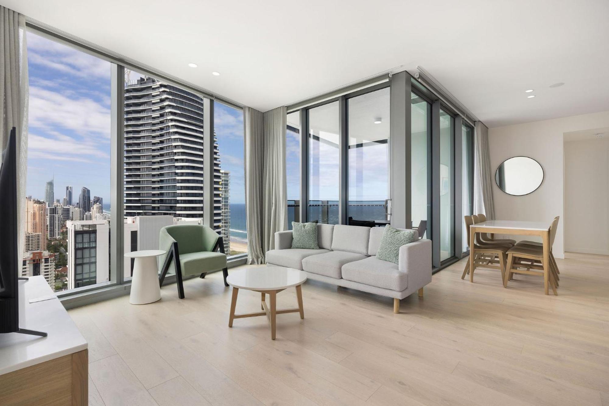 Ultiqa Signature At Broadbeach *