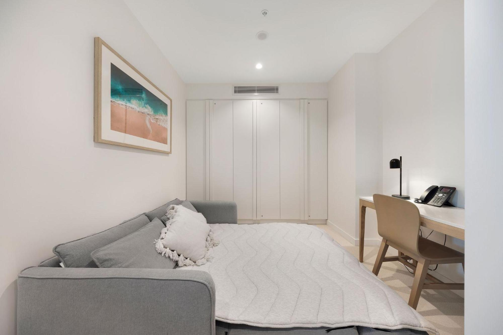 Ultiqa Signature At Broadbeach Apartment