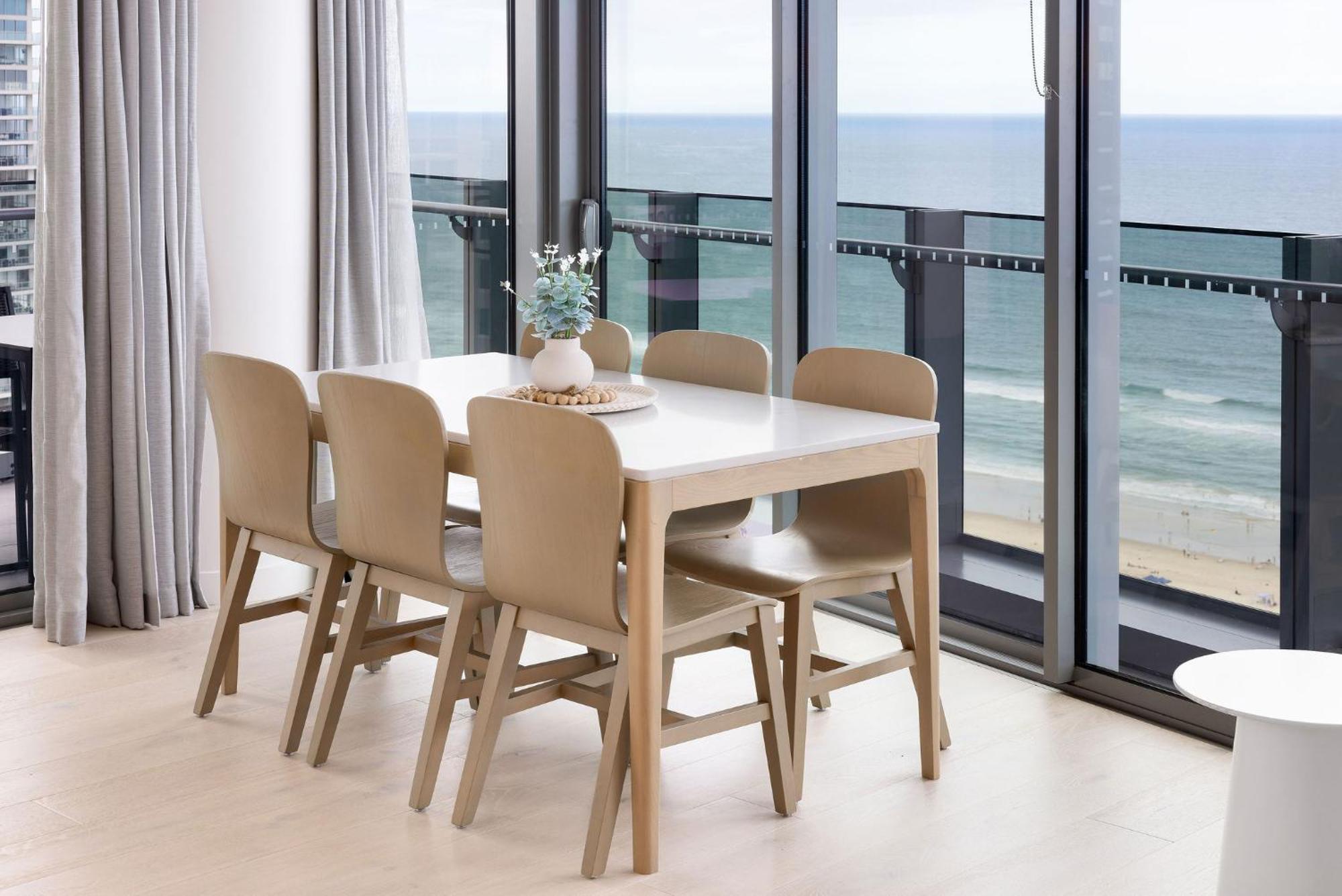 Ultiqa Signature At Broadbeach Apartment *