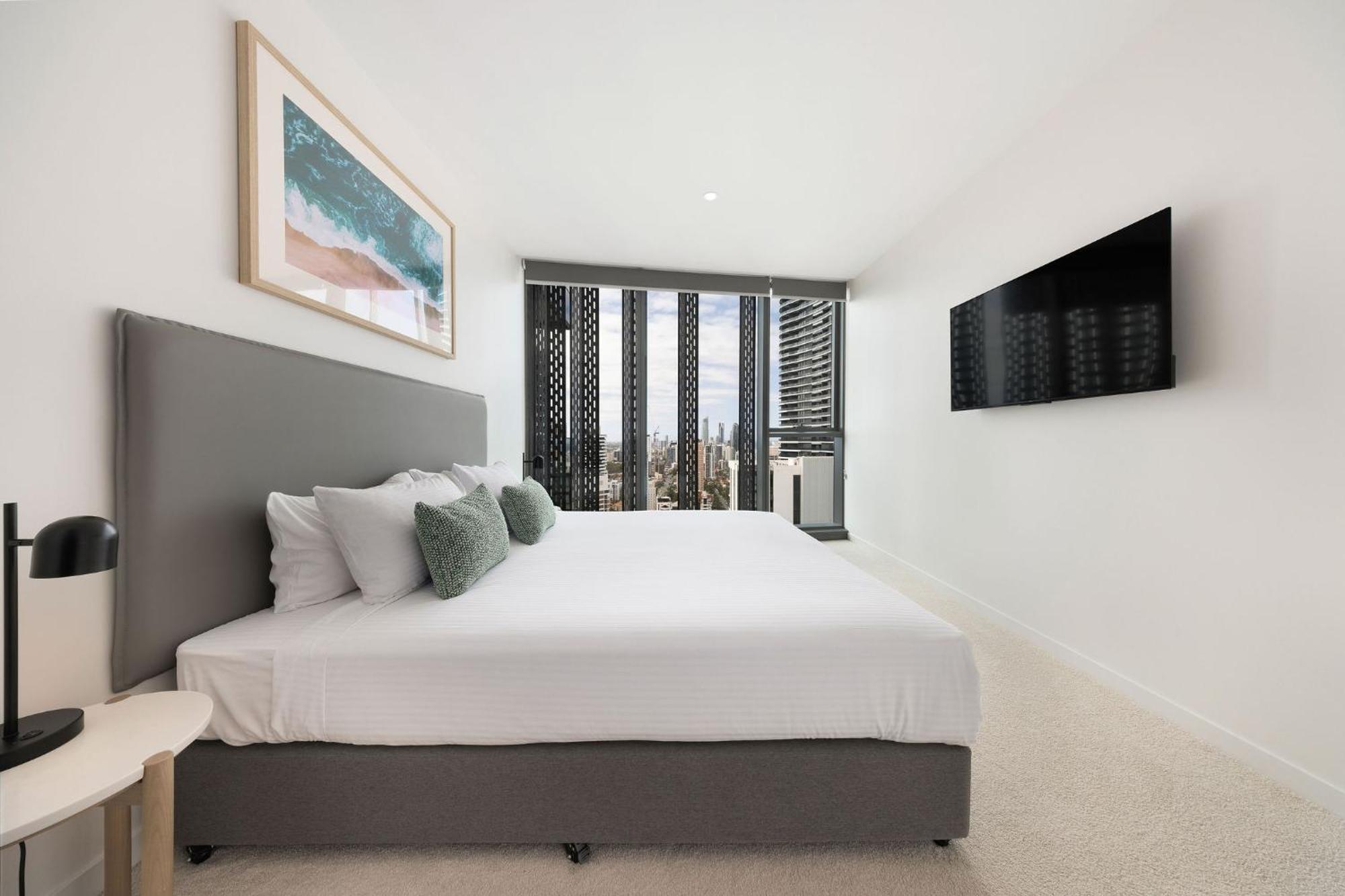 Ultiqa Signature At Broadbeach * Gold Coast