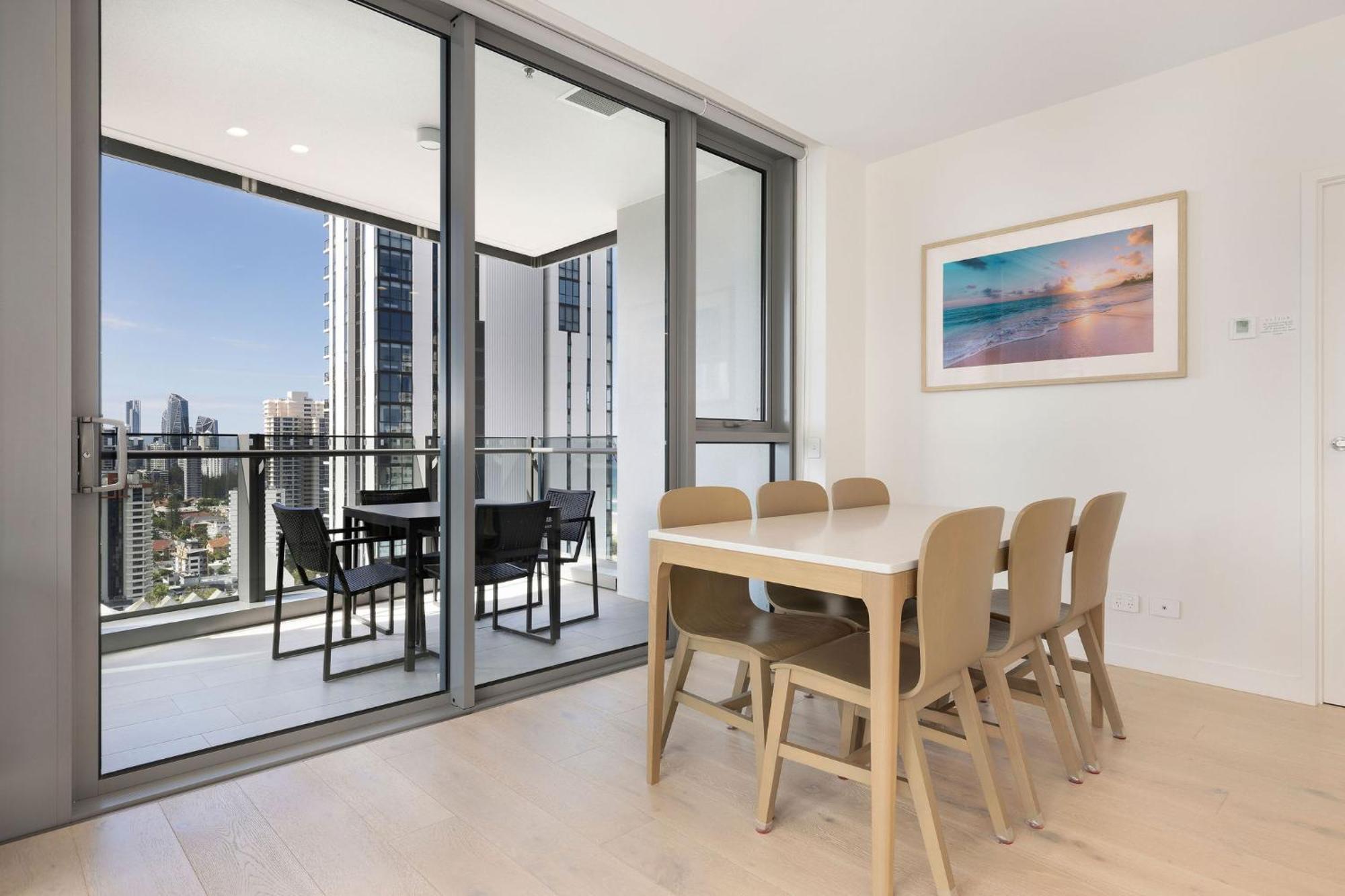 Ultiqa Signature At Broadbeach Apartment *