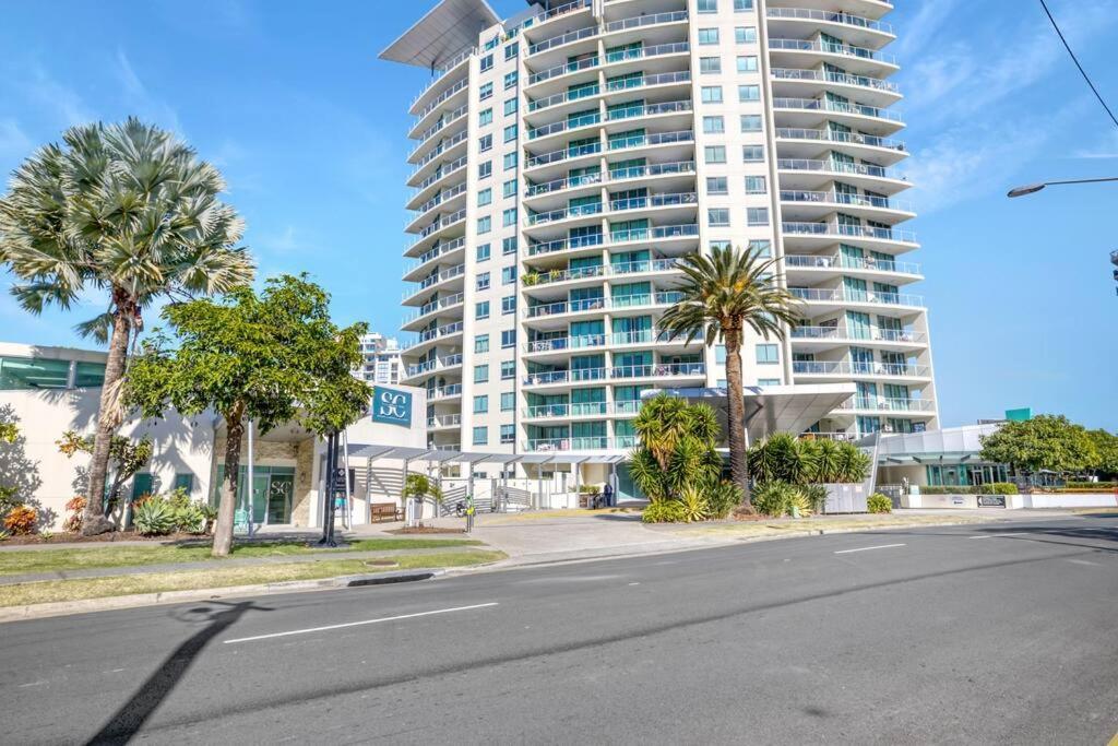 Wings Front Sleeps 8 * Gold Coast