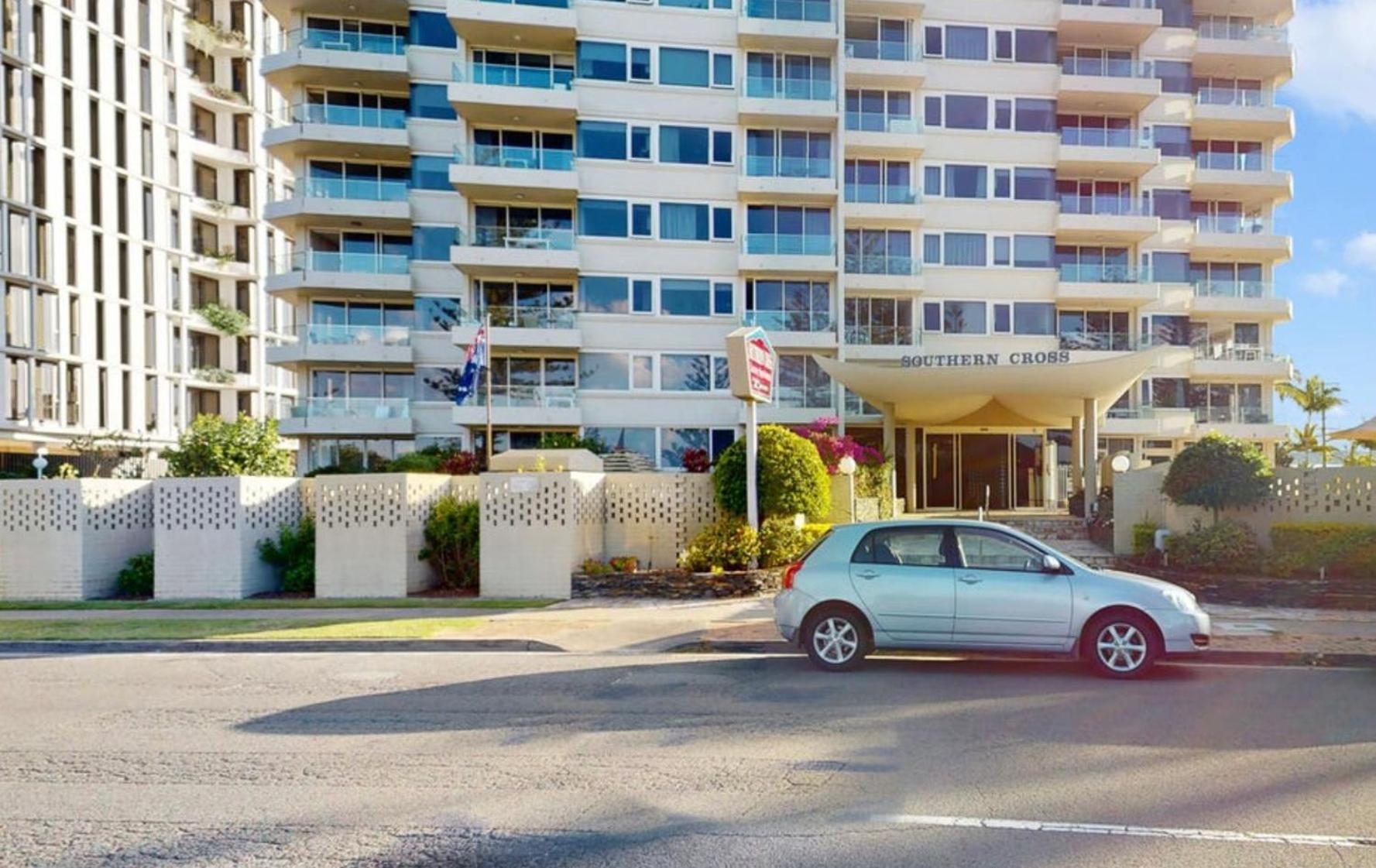 Southern Cross - Hosted By Burleigh Letting *