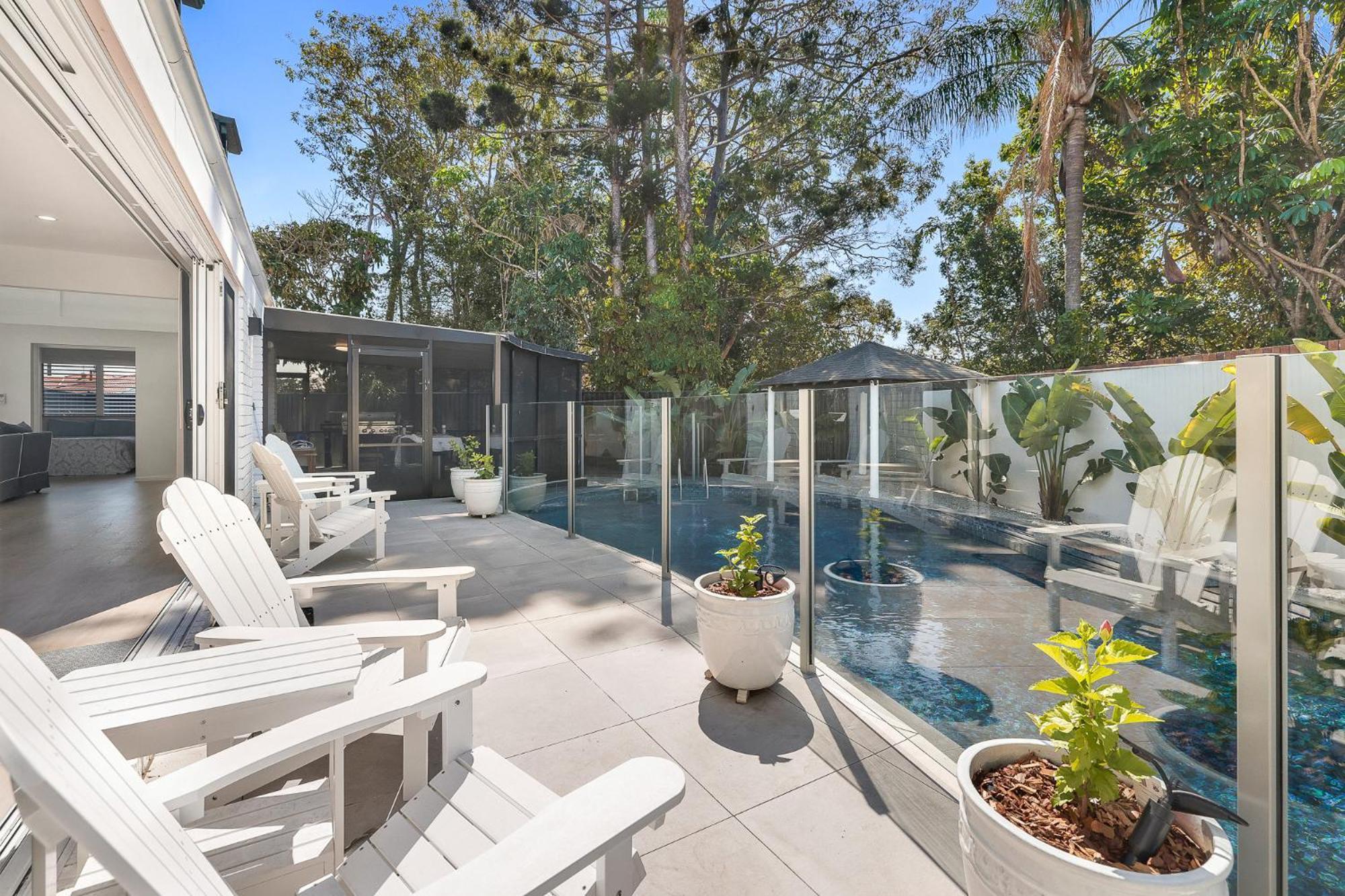 5br Mermaid Waters Luxury Villa Gold Coast