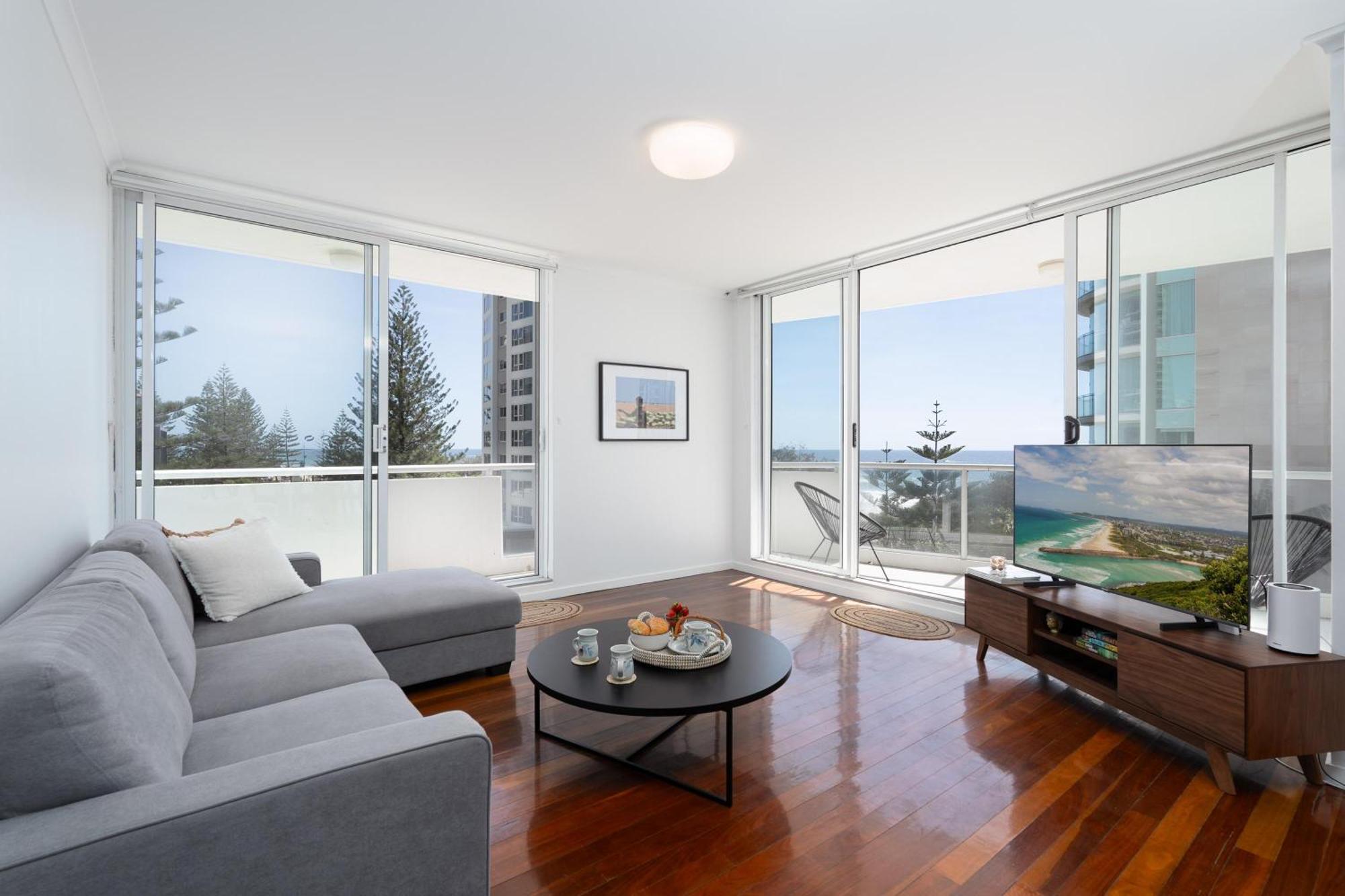 19 Carlton * Gold Coast