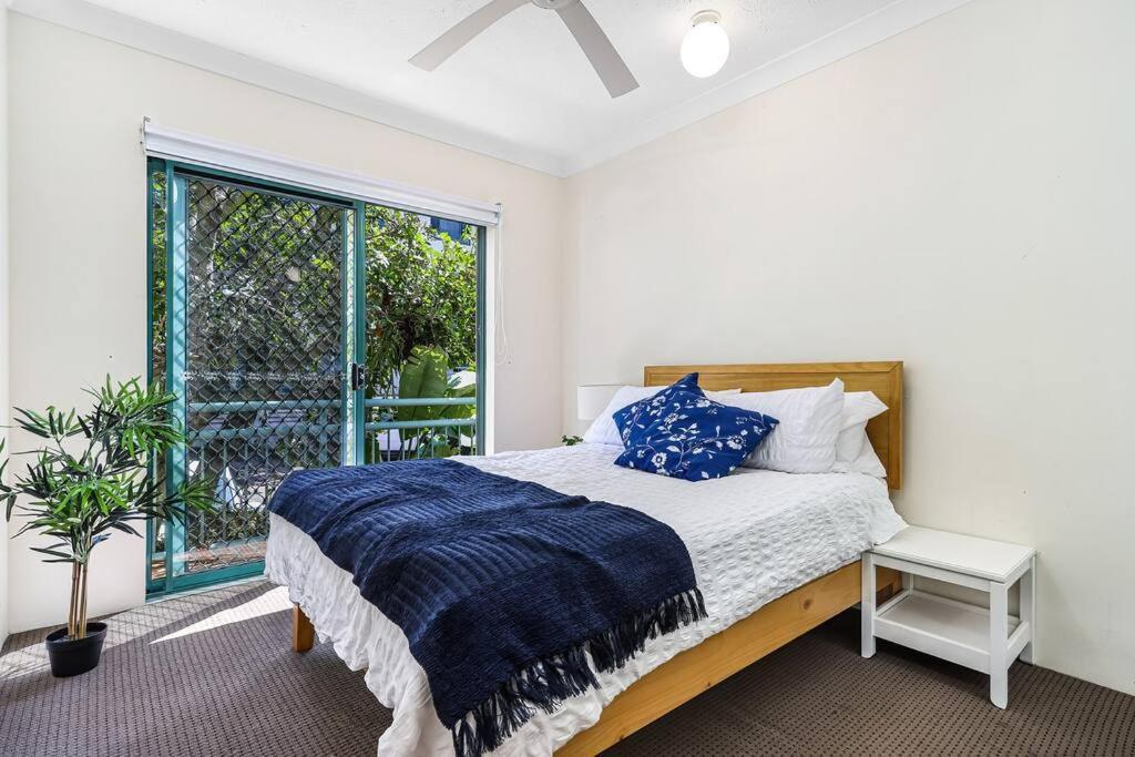 Currumbin Sands Beachfront Retreat *