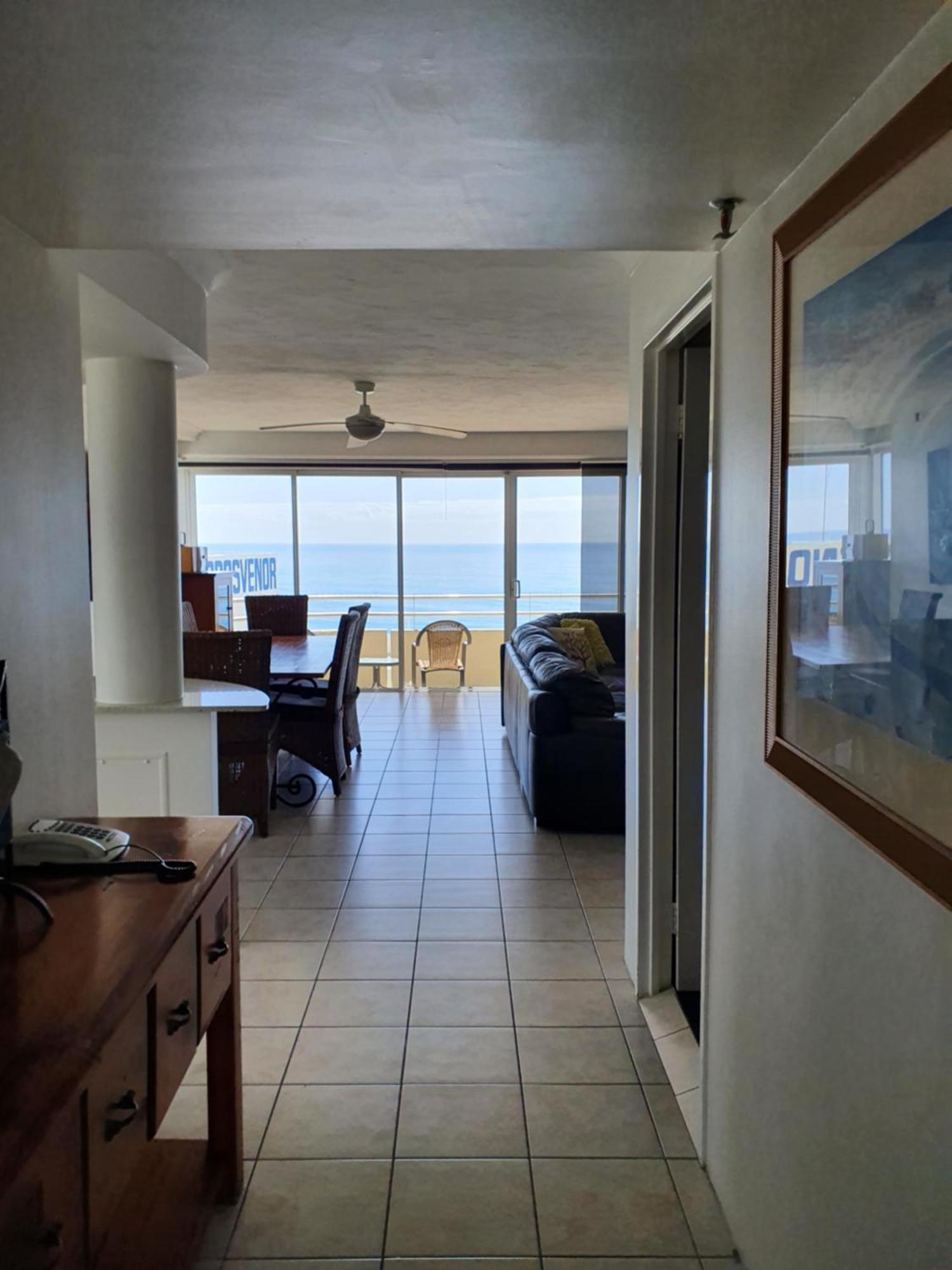 Zenith Ocean Front Aparthotel Gold Coast