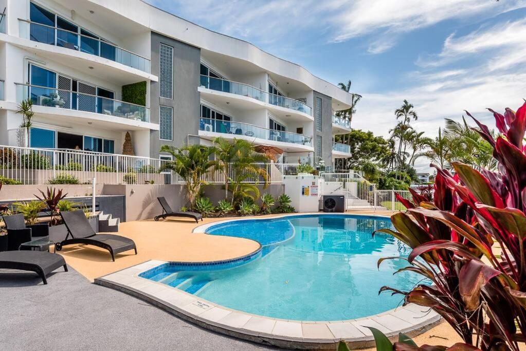 Relax In Style: 2br In Broadbeach Waters * Gold Coast