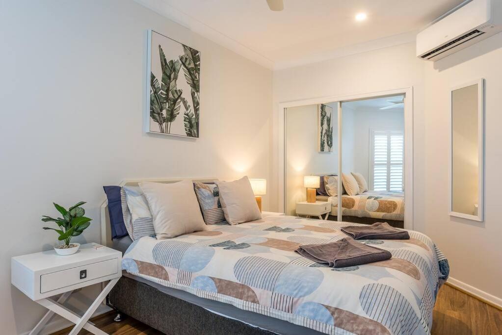 Apartment Relax In Style: 2br In Broadbeach Waters