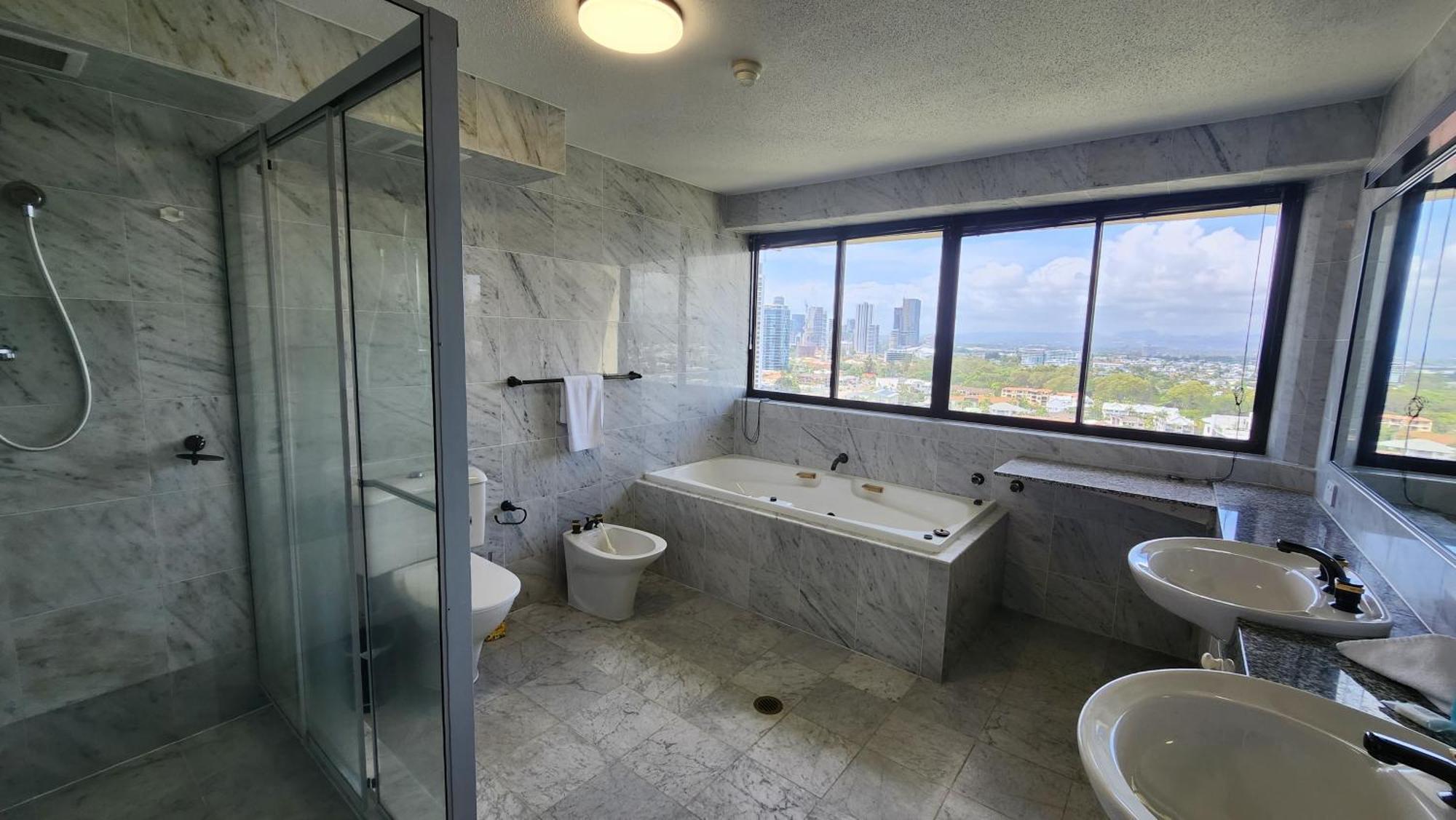 Surfers Hawaiian Aparthotel