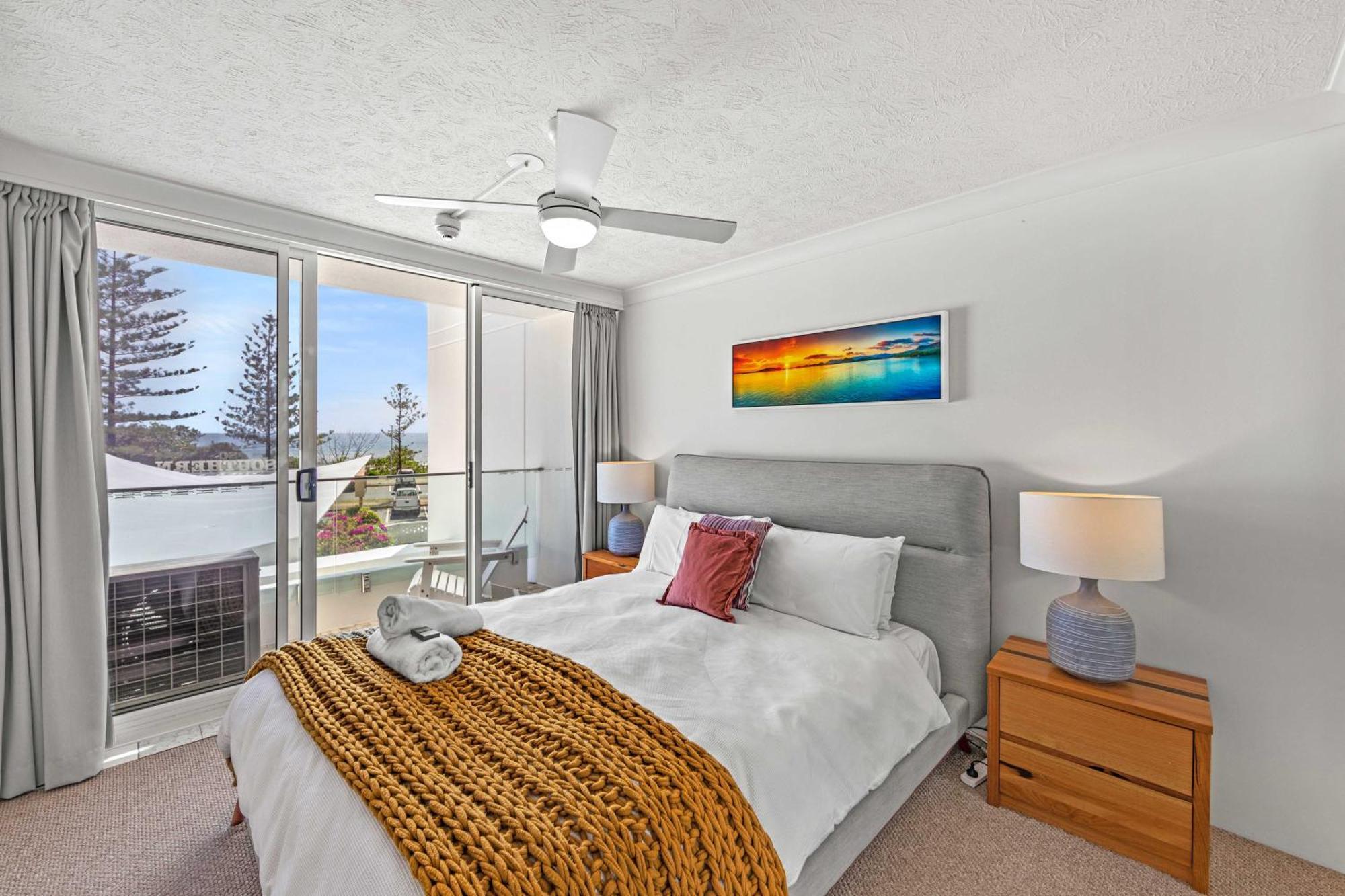 Southern Cross Beachfront Gold Coast
