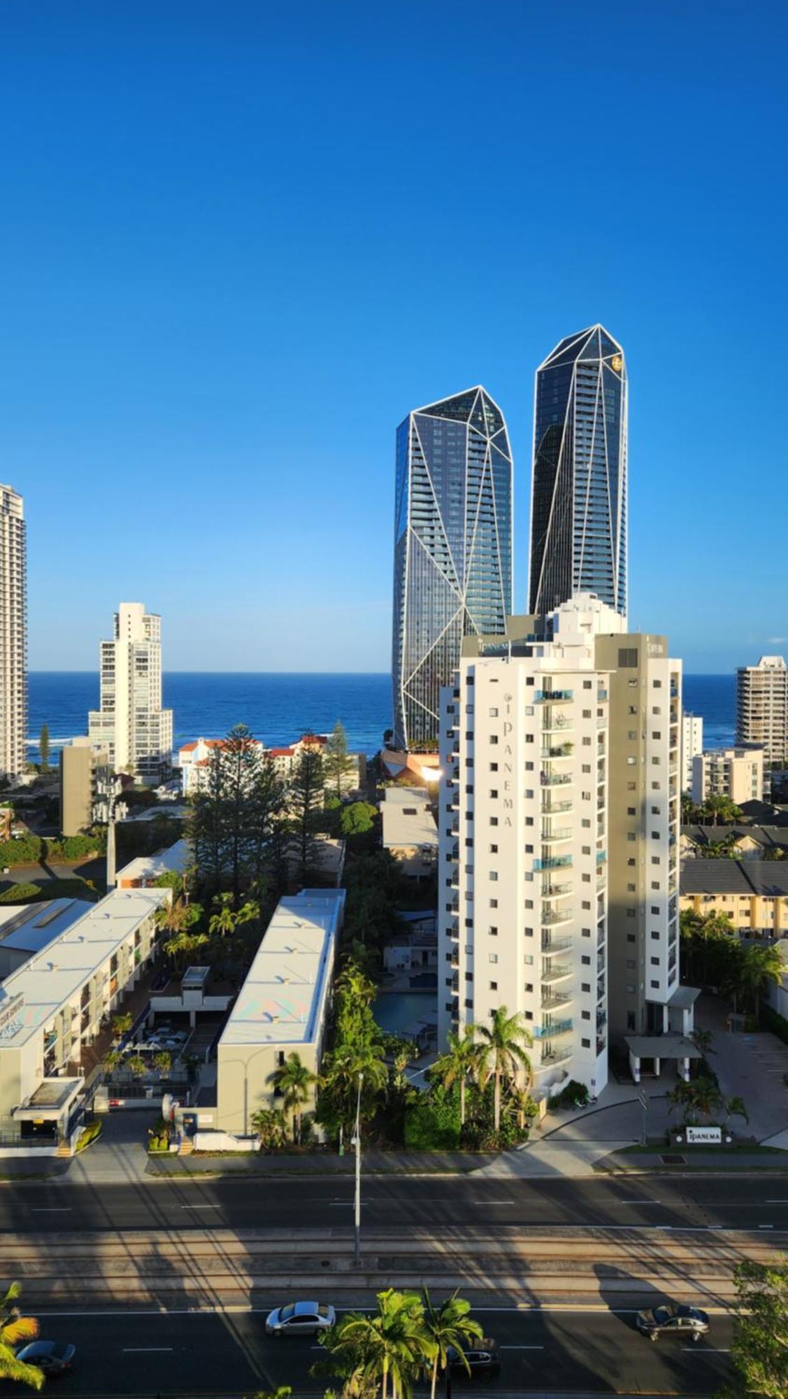 Surfers Hawaiian 3* Gold Coast