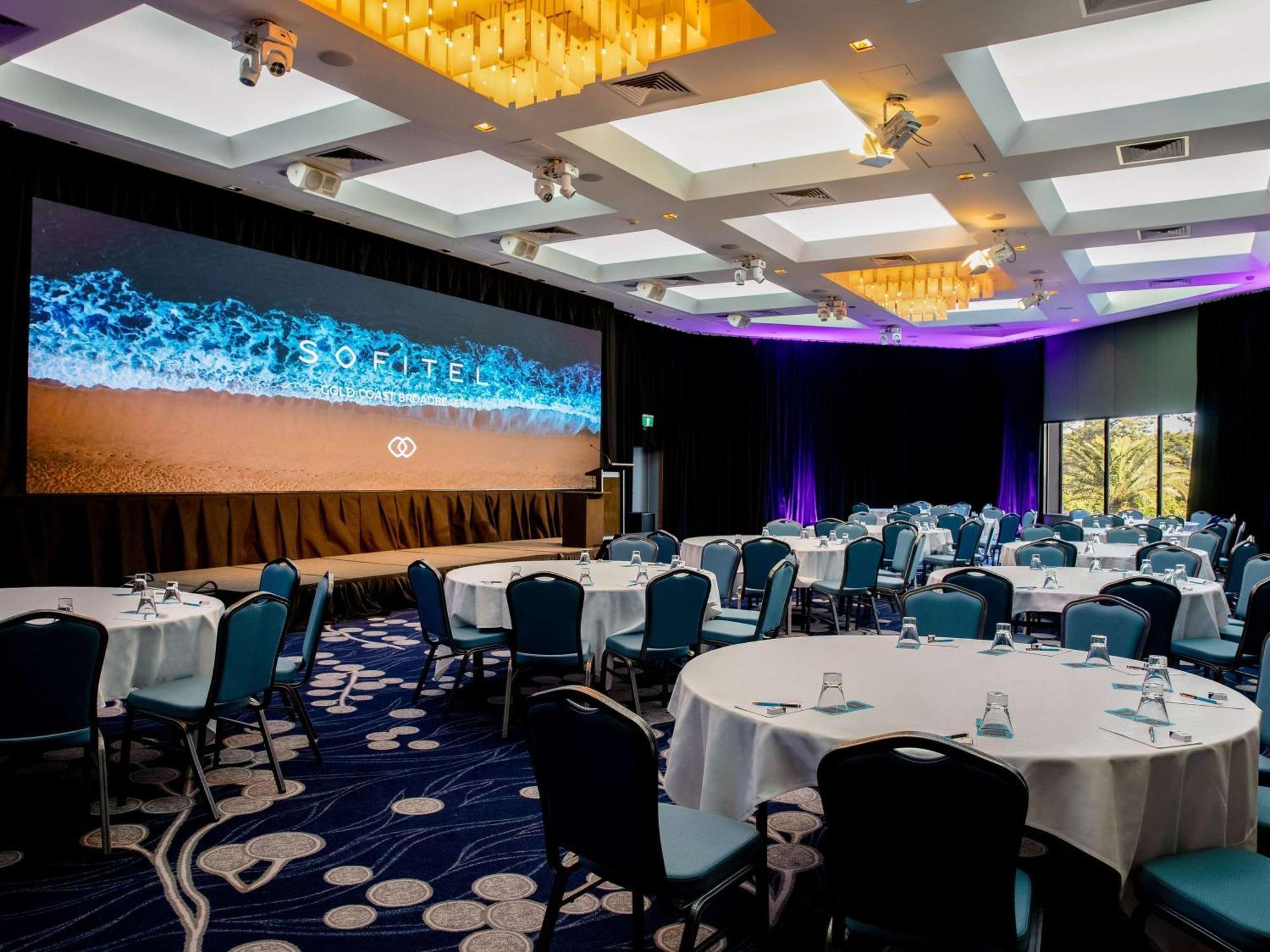 Sofitel Broadbeach 5*