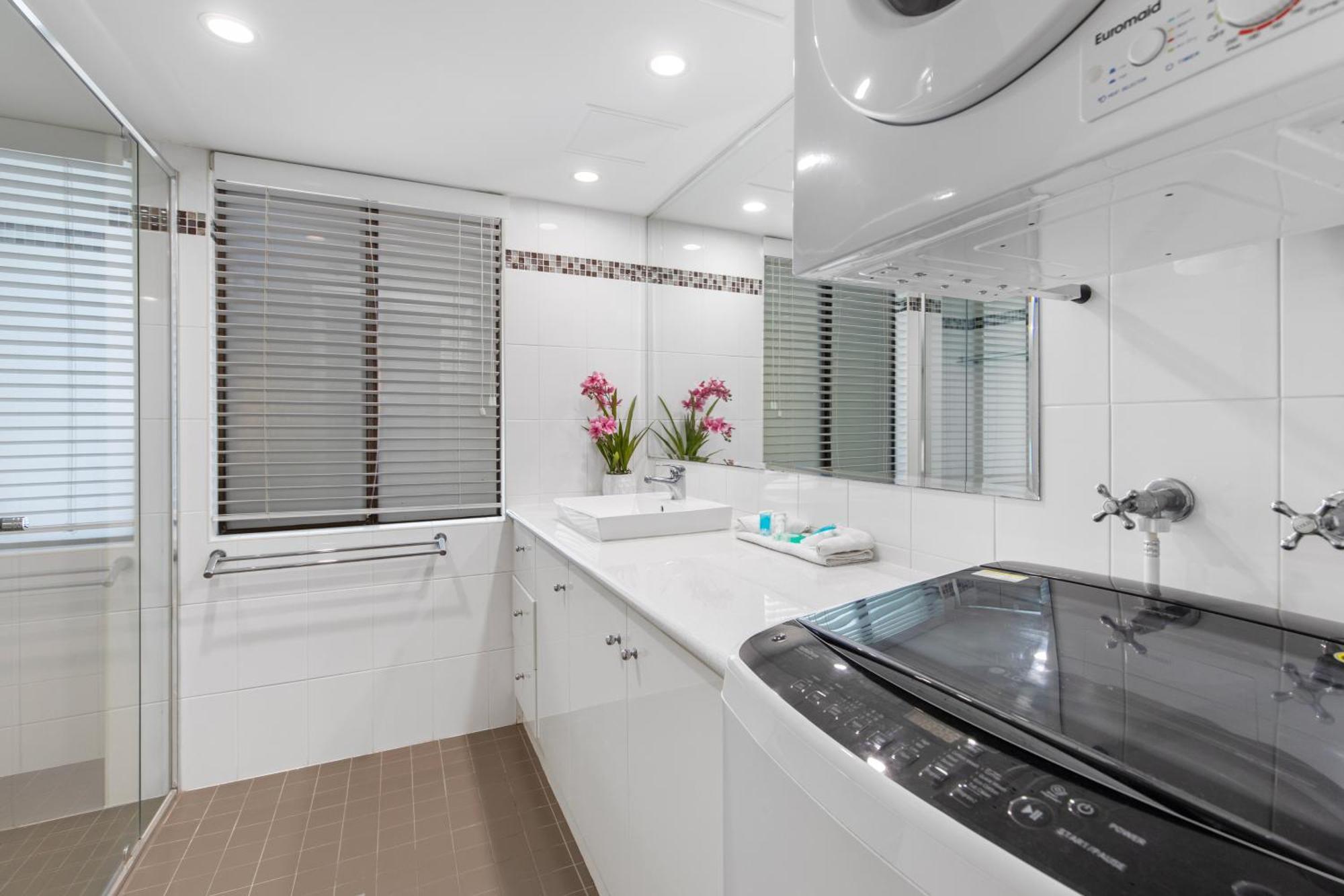 Pacific Broadbeach Aparthotel 4*