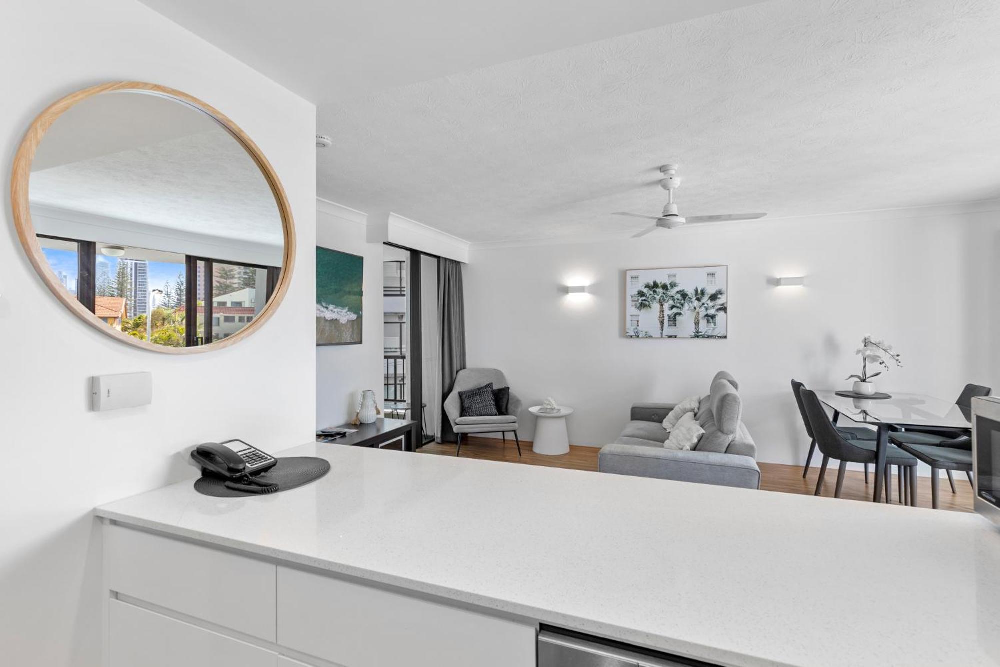 Pacific Broadbeach Aparthotel Gold Coast