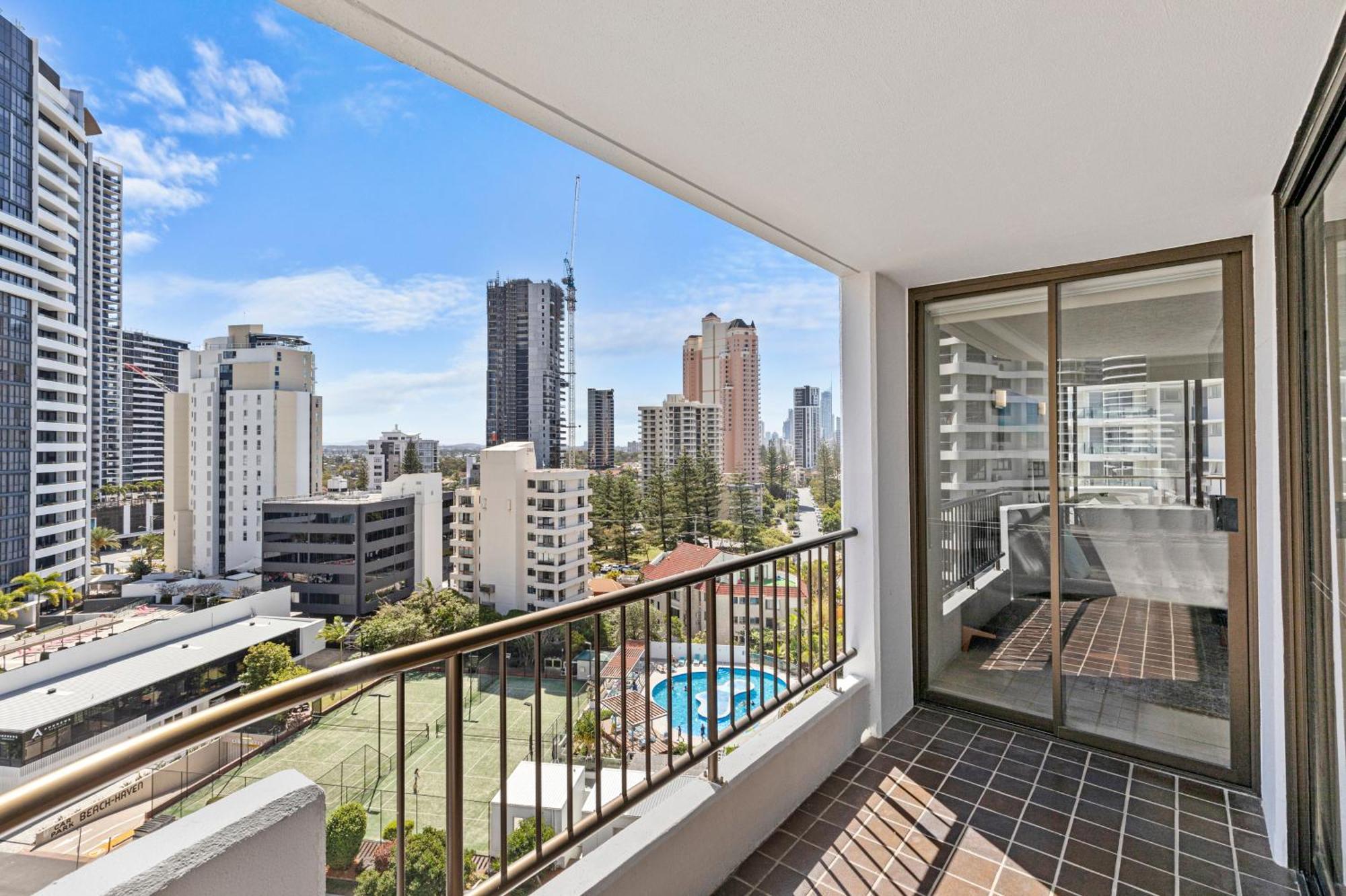 Aparthotel Pacific Broadbeach 4*