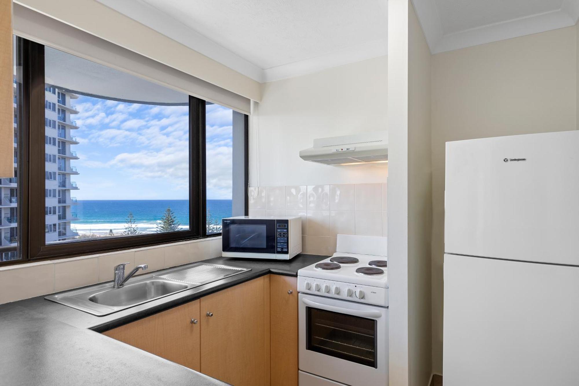 Pacific Broadbeach Aparthotel Gold Coast