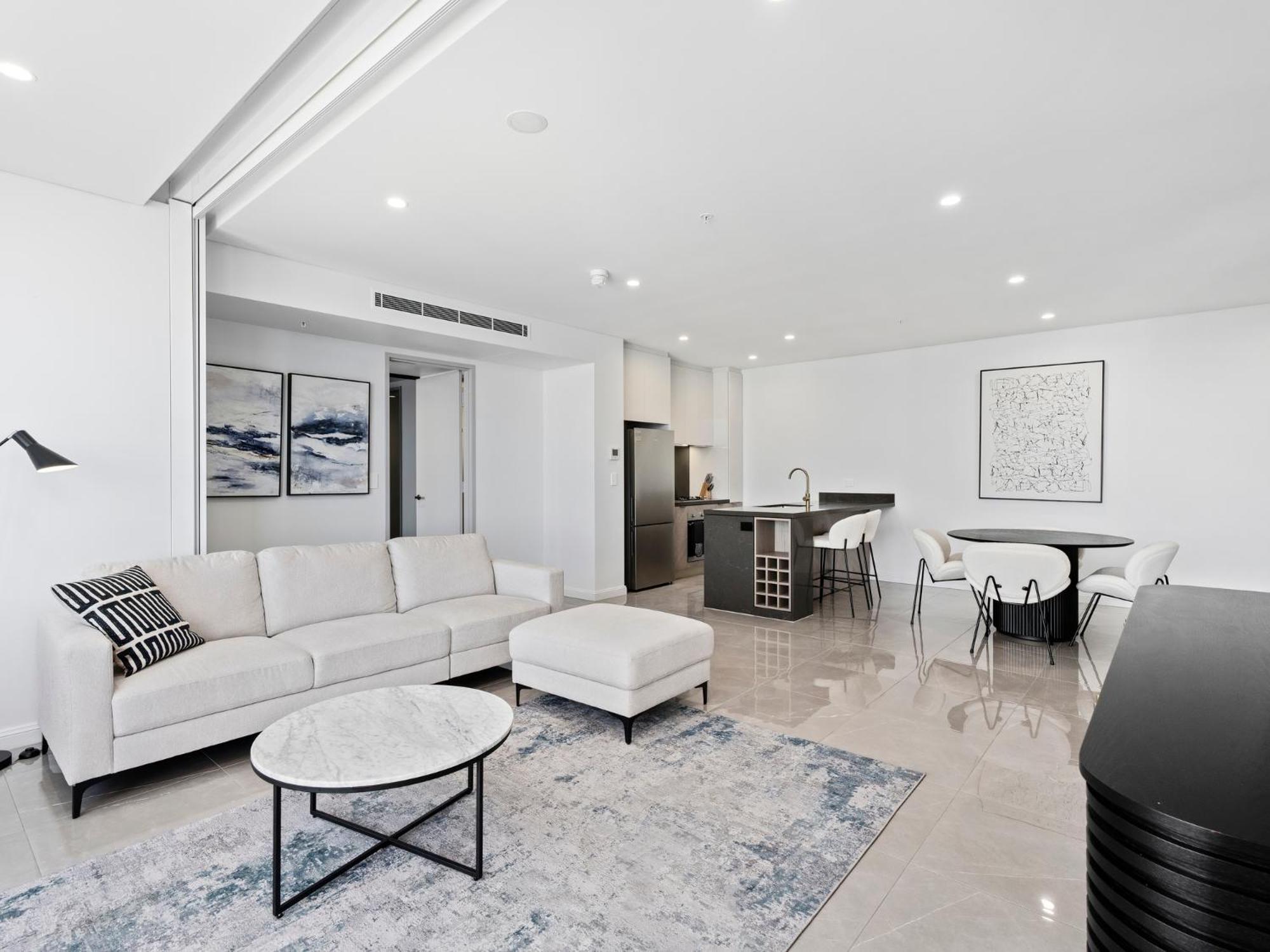 Surfers Paradise New Beachfront Apartment Gold Coast