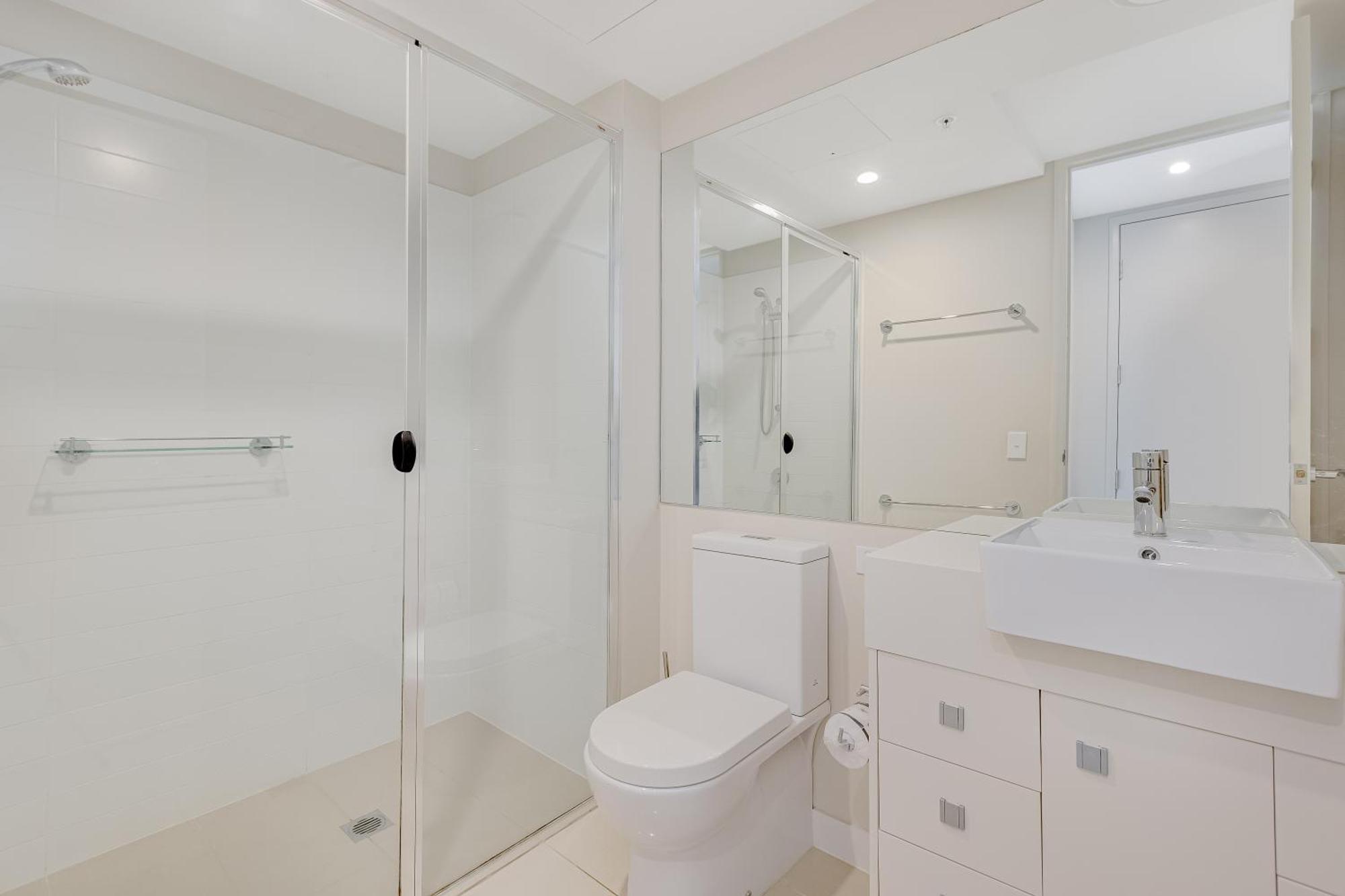 Pure Kirra Aparthotel 3*