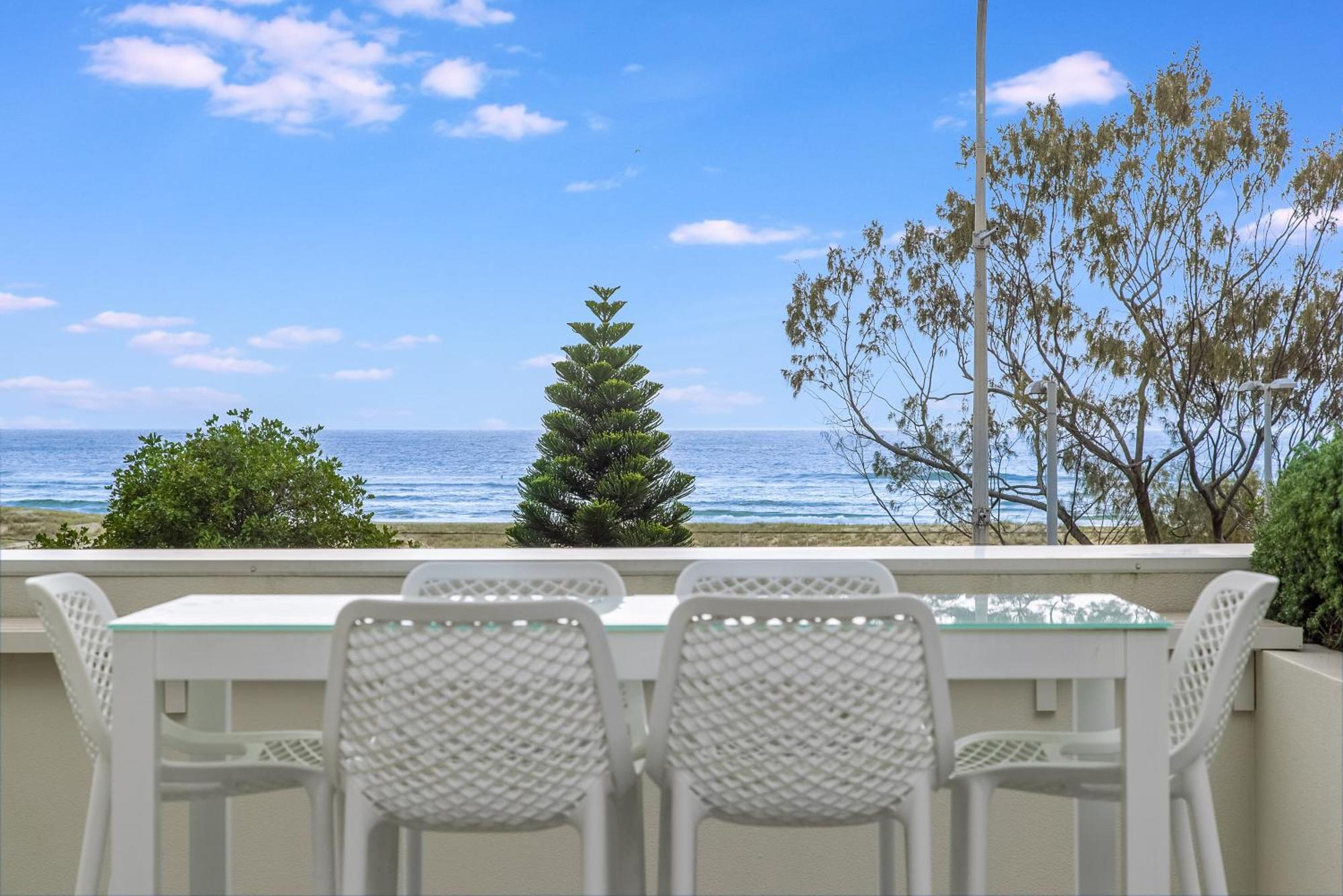 Aparthotel Pure Kirra 3*