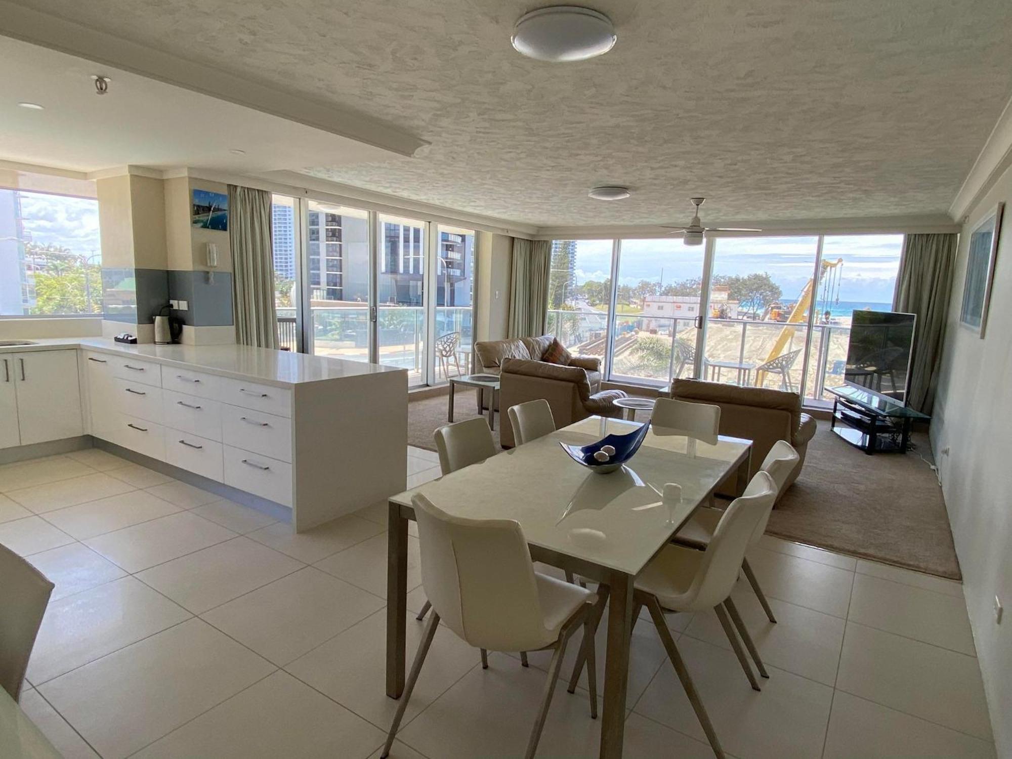 Hi Surf Beachfront Aparthotel 4*