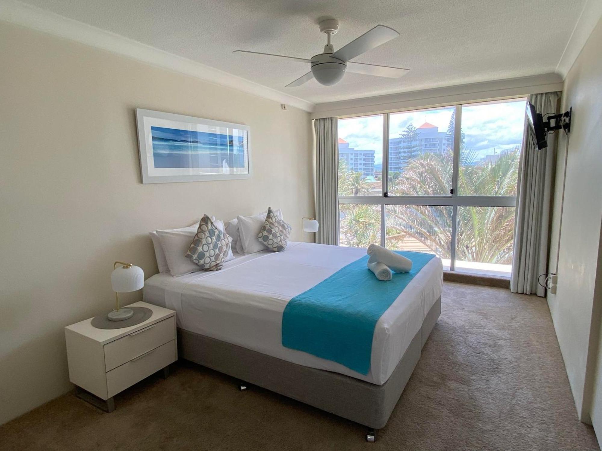 Hi Surf Beachfront Aparthotel