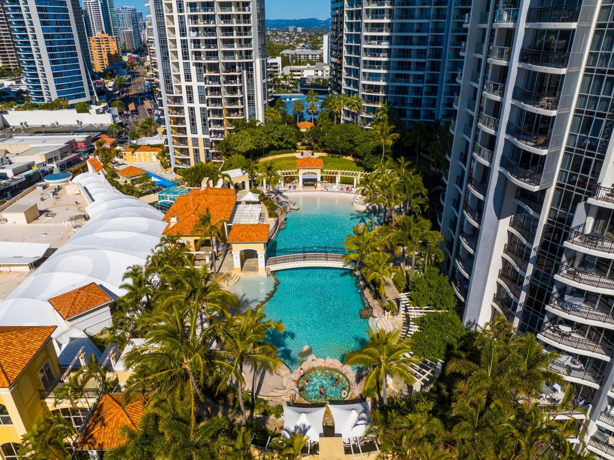 Chevron Renaissance Surfers Paradise Sleeps 10 1st Floor - Optimise