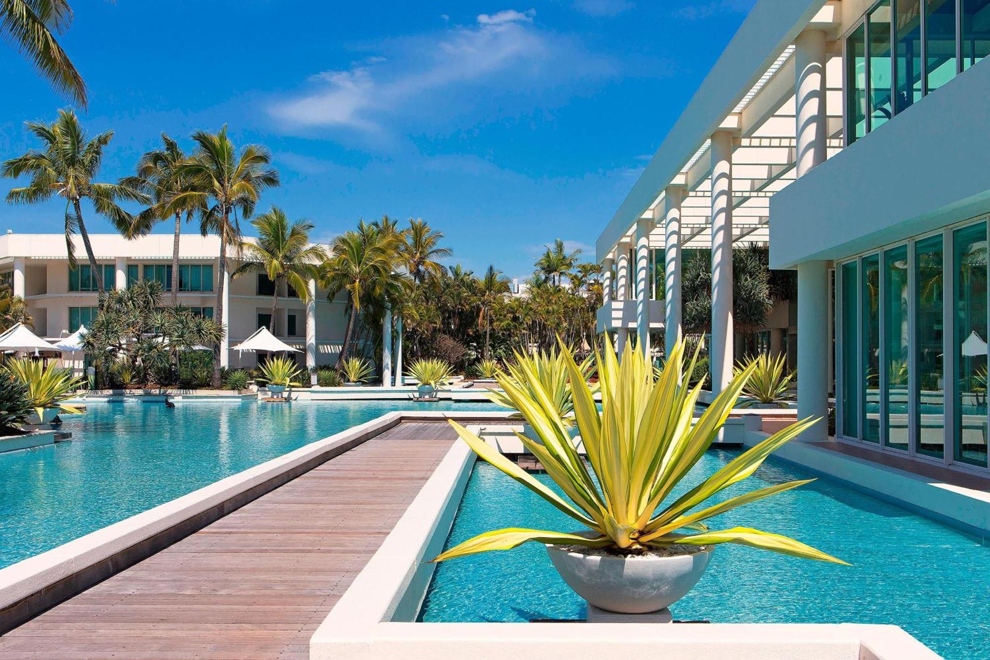 Sheraton Grand Mirage 5*