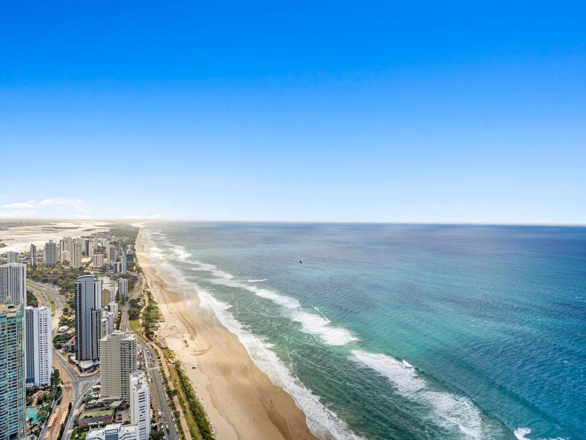Apartment Surfers Paradise New Beachfront Gold Coast