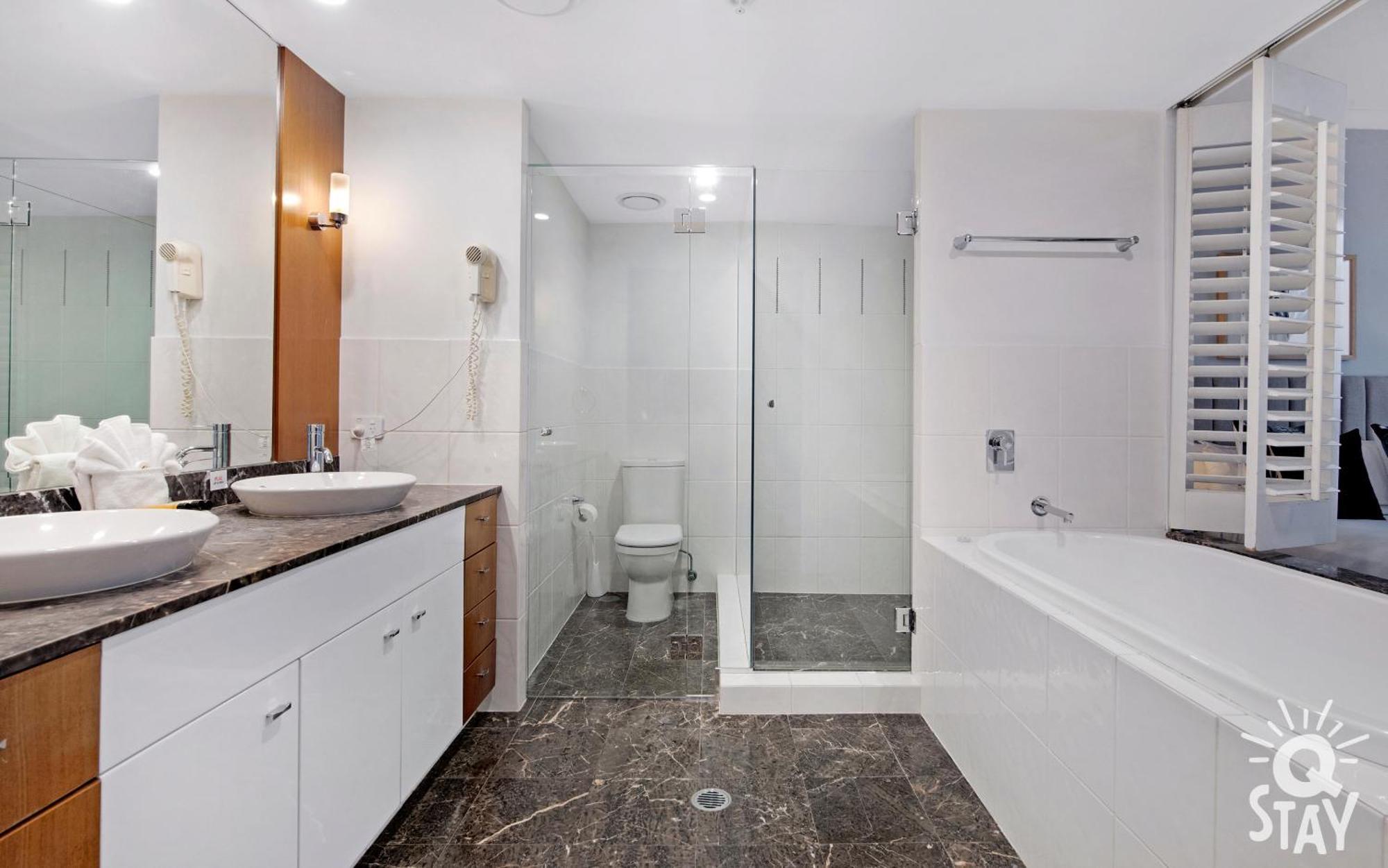 Chevron Renaissance By Vaun * Gold Coast