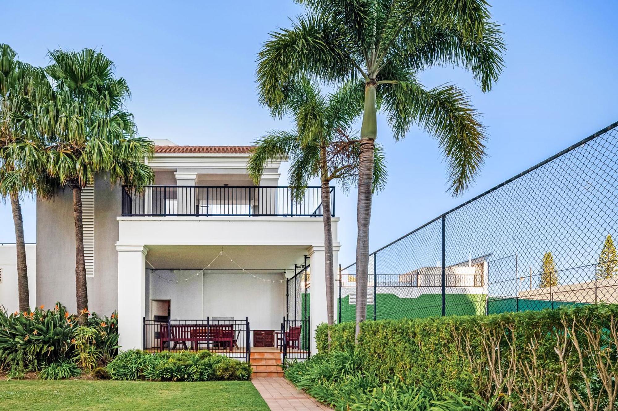 Mantra Coolangatta 4*