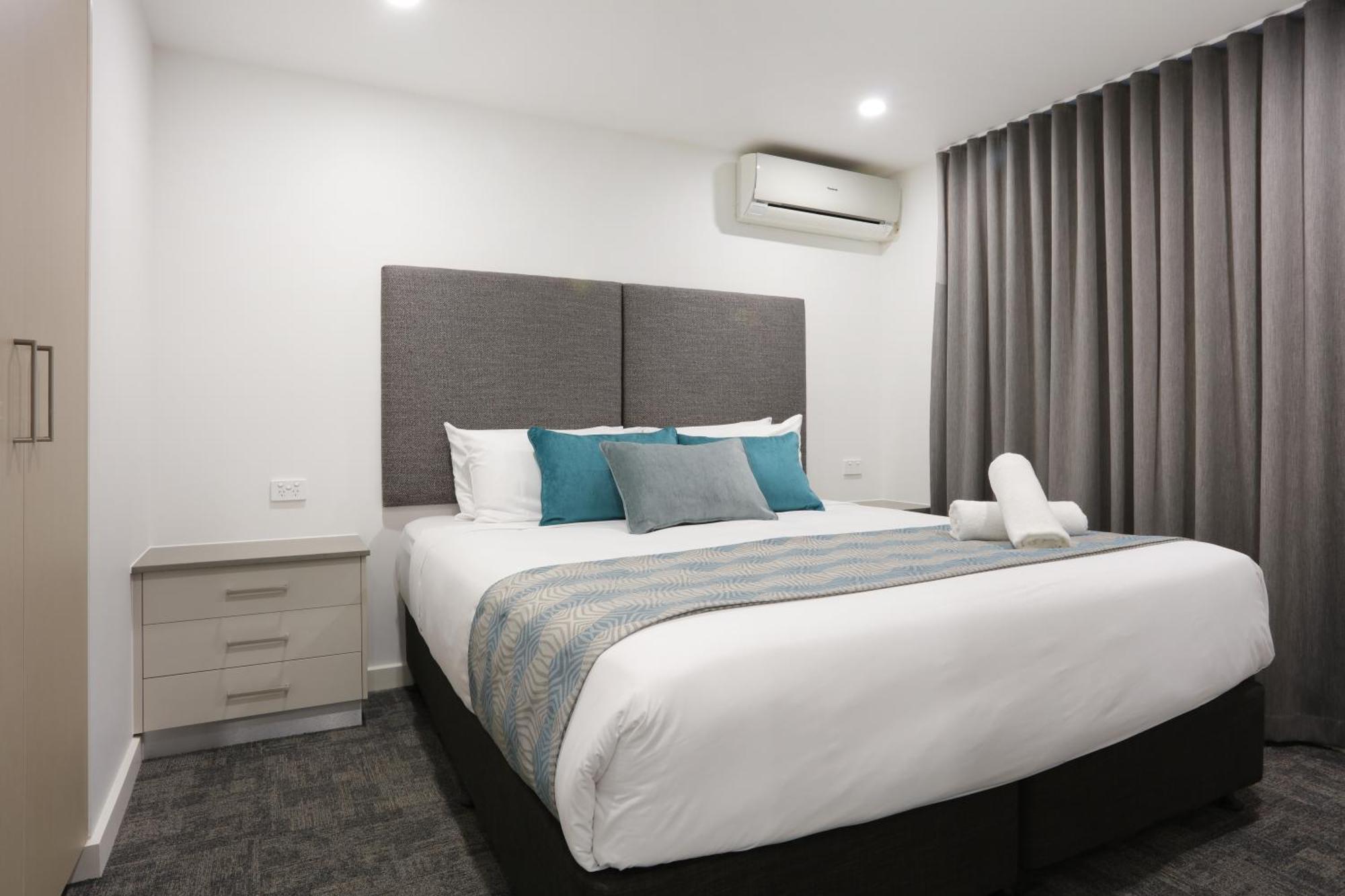 Southport & 3* Gold Coast